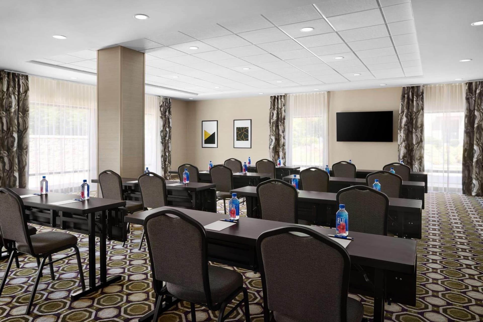 Hampton Inn & Suites Charlotte Steele Creek Road, NC gallery photo in Charlotte, NC — image 29