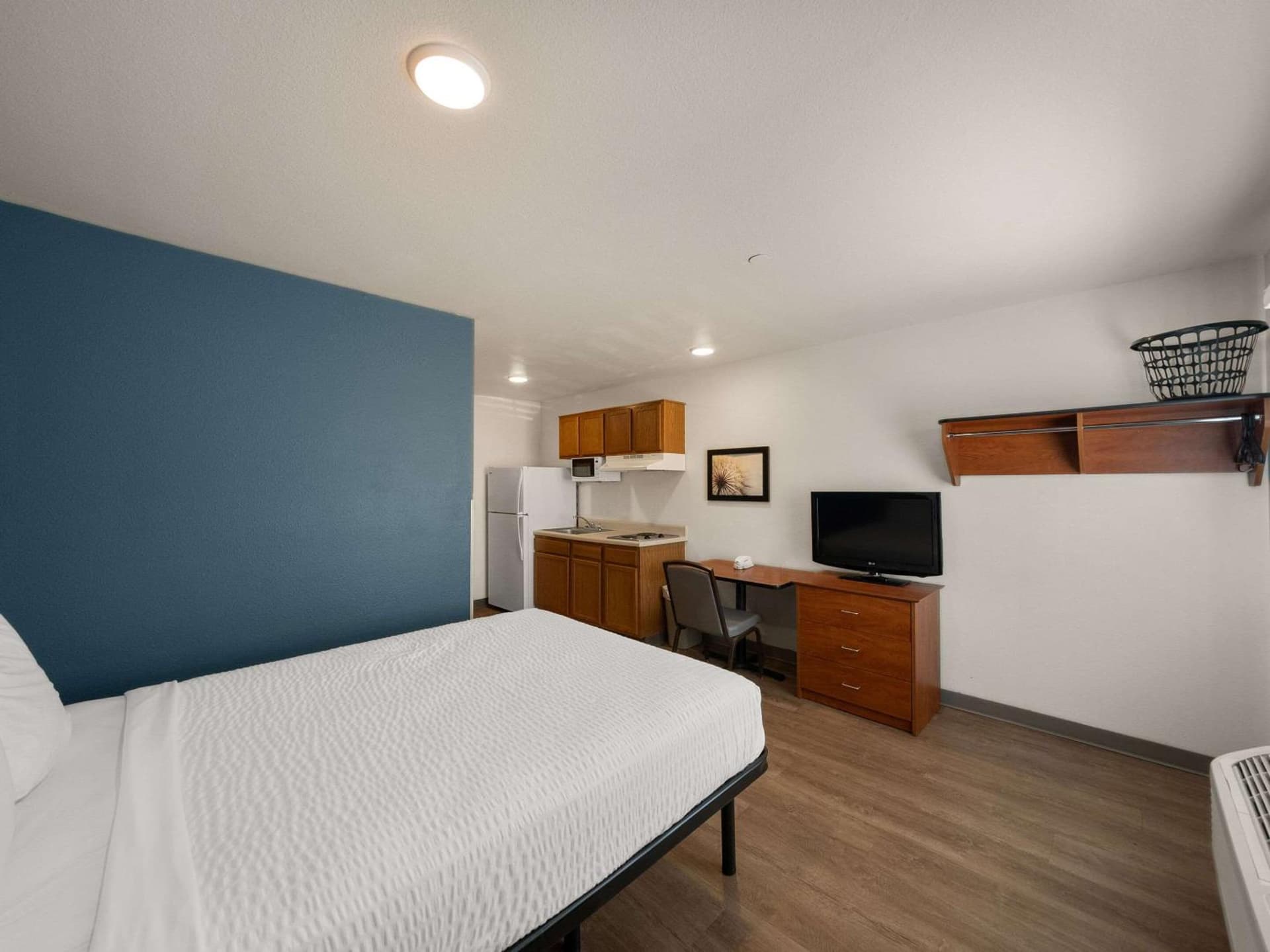 WoodSpring Suites Dallas Rockwall gallery photo in Rockwall, TX — image 5