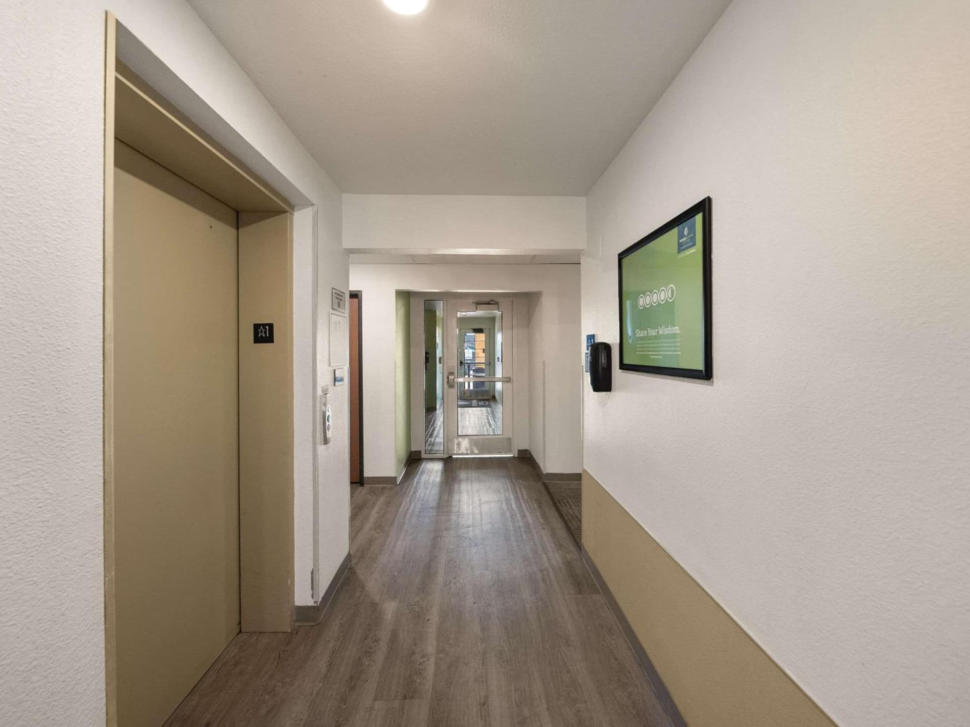 WoodSpring Suites Dallas Rockwall gallery photo in Rockwall, TX — image 7