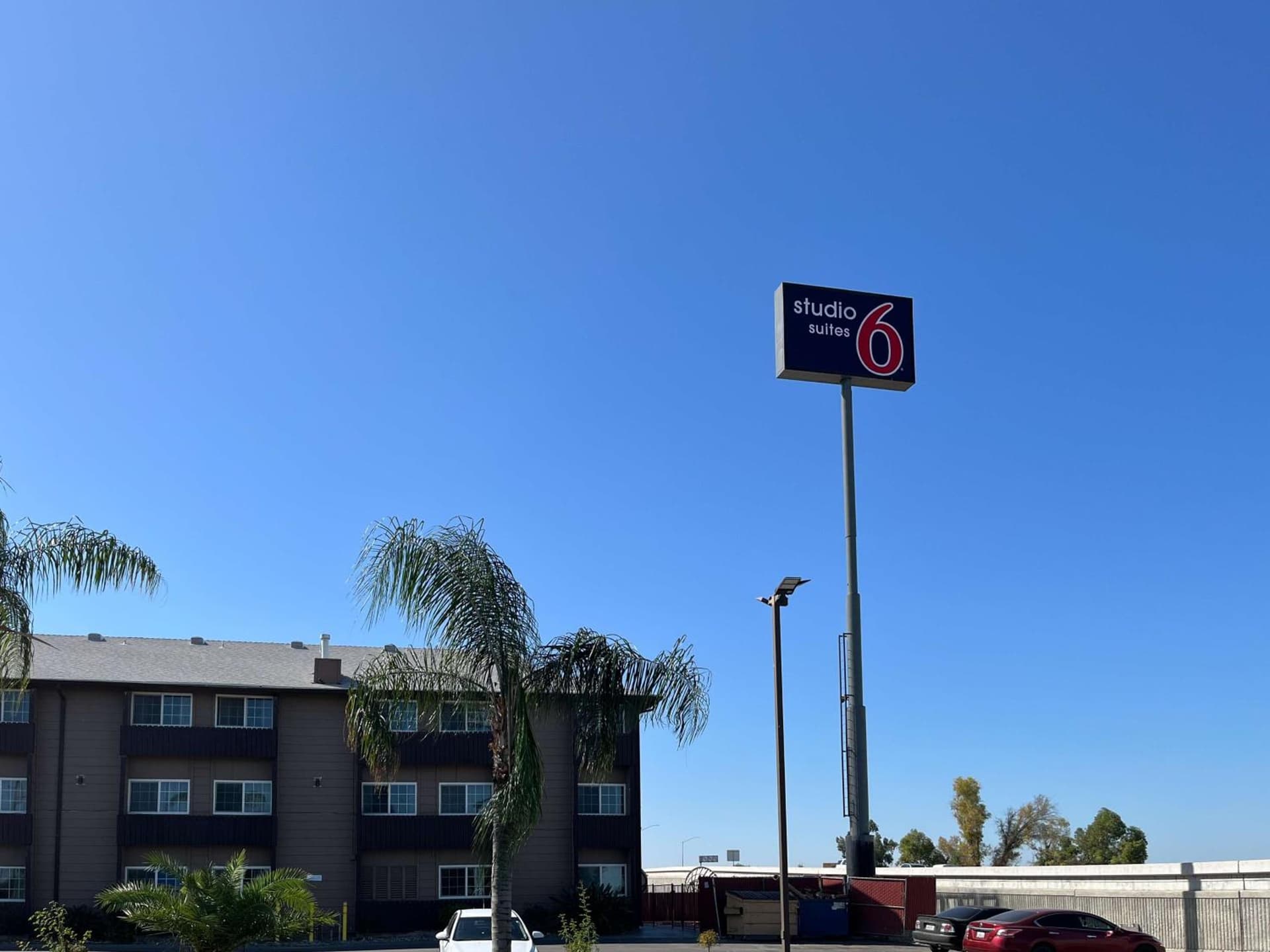 Studio 6 Suites Delano, CA featured exterior or lobby in Delano, CA — similar hotel