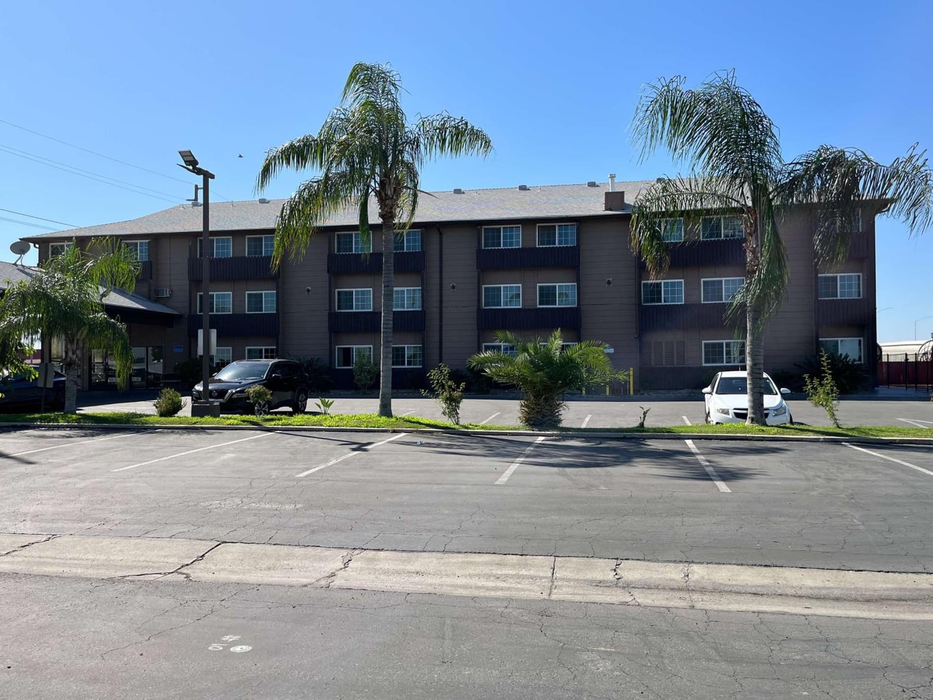 Studio 6 Suites Delano, CA property views in Delano, CA — gallery photo 3