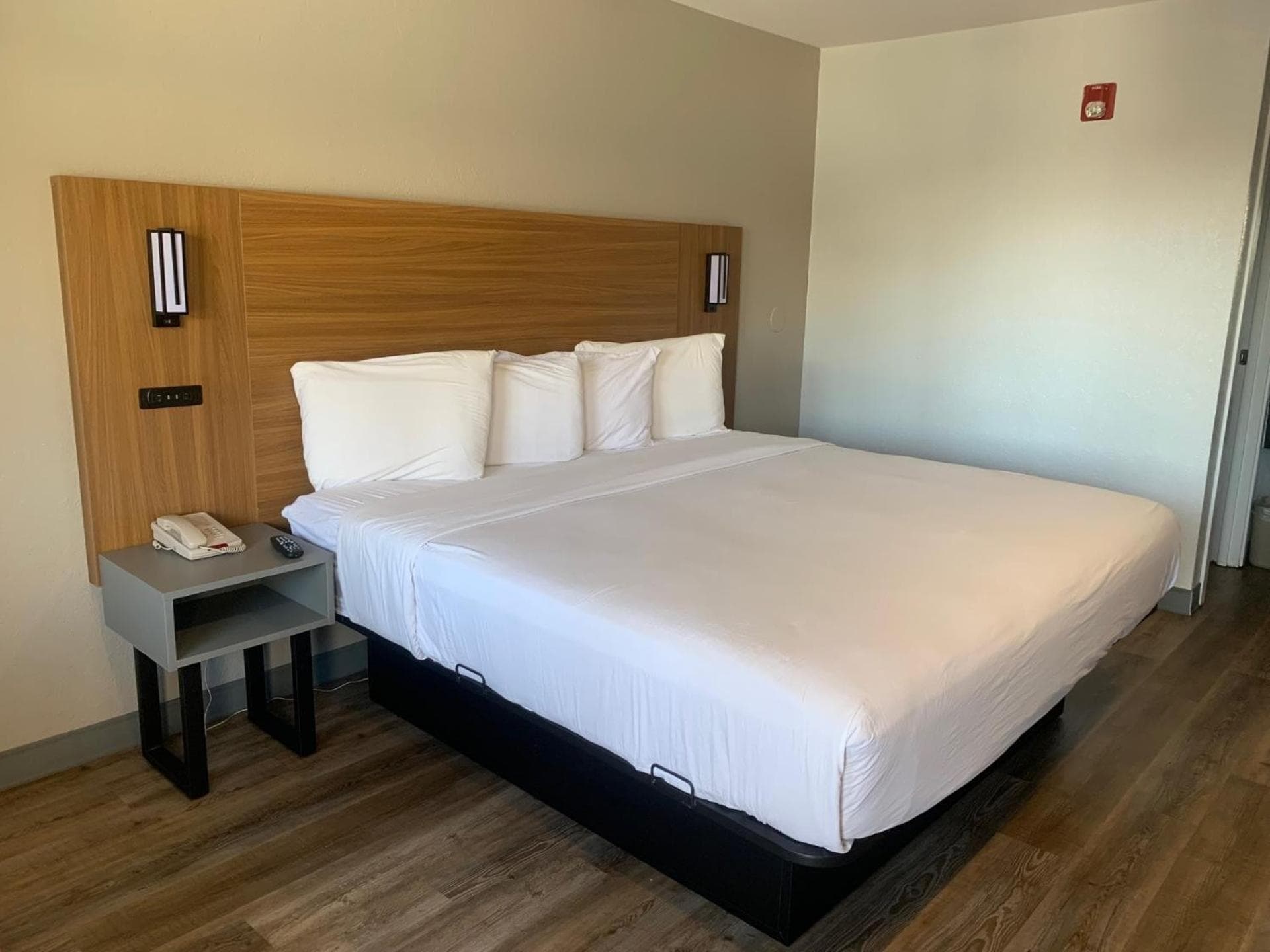 Motel 6-Santa Ana, CA gallery photo in Santa Ana, CA — image 66