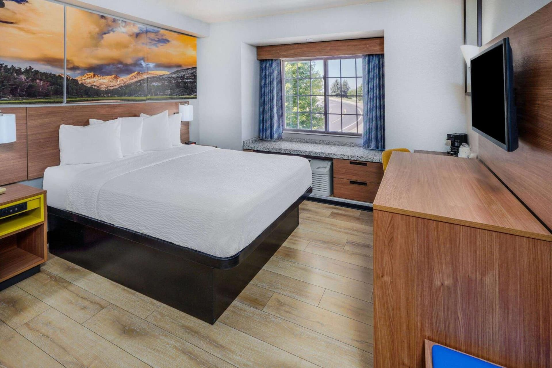 Days Inn & Suites by Wyndham Greeley gallery photo in Greeley, CO — image 16