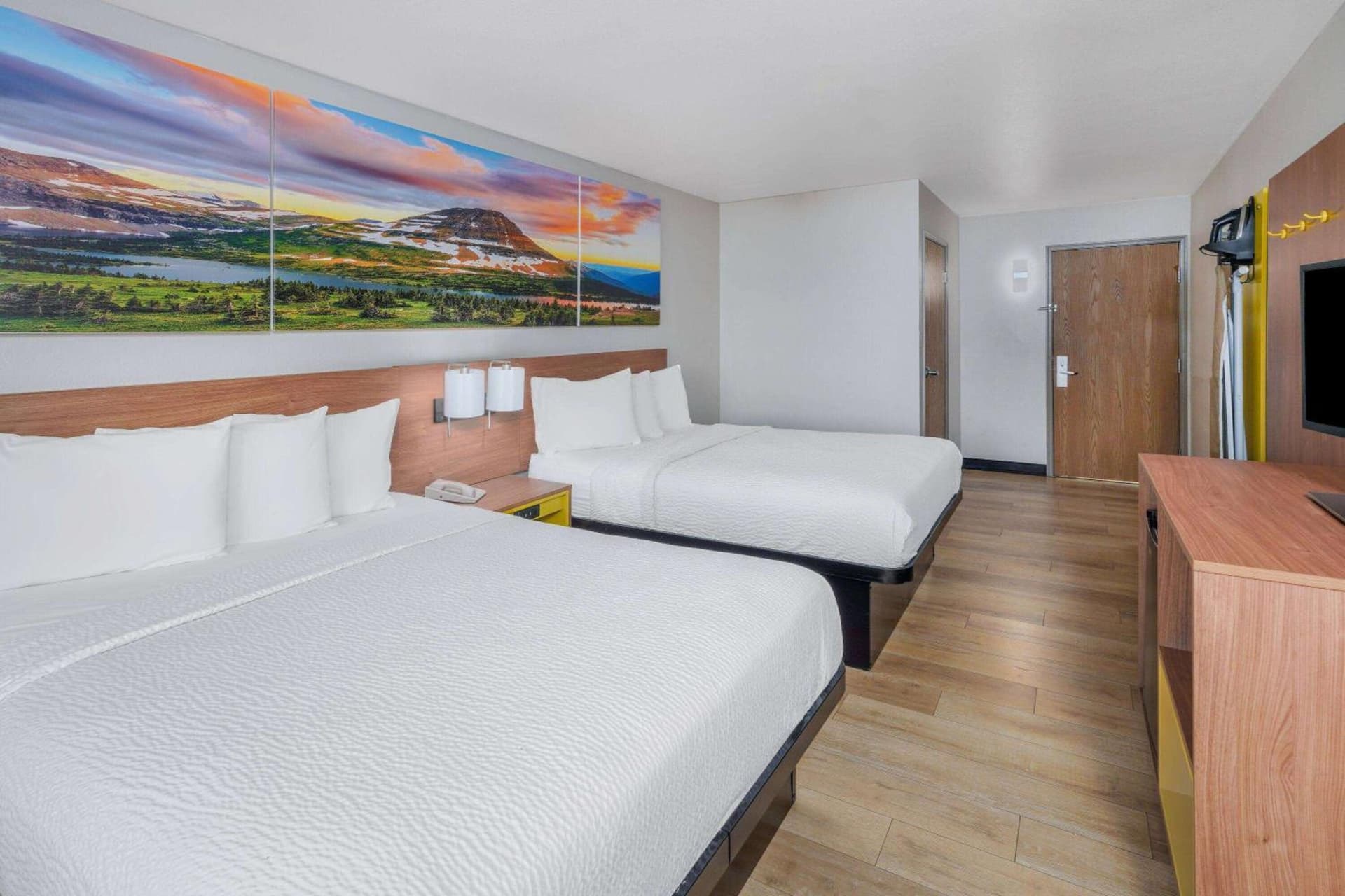 Days Inn & Suites by Wyndham Greeley gallery photo in Greeley, CO — image 13