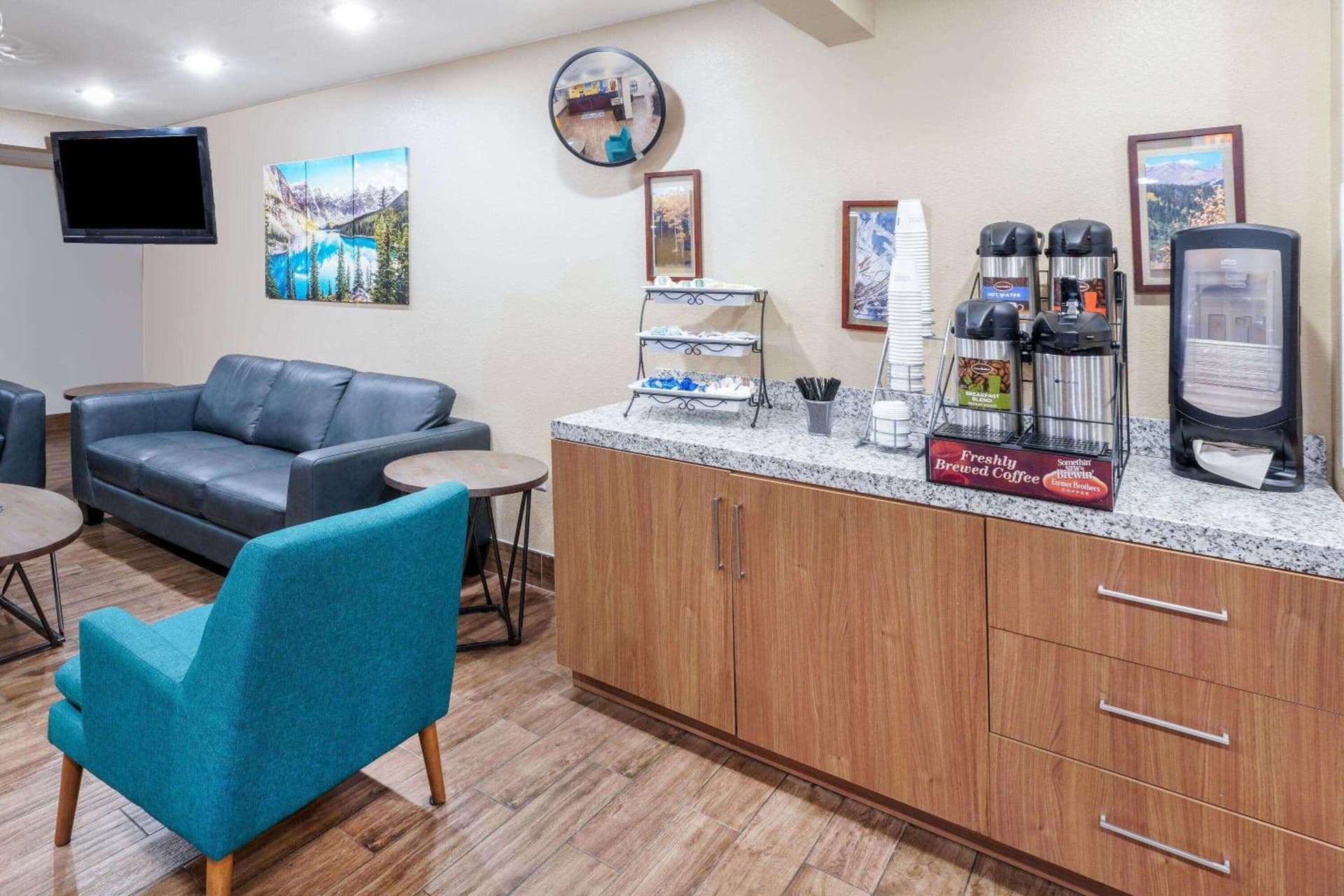 Days Inn & Suites by Wyndham Greeley gallery photo in Greeley, CO — image 18