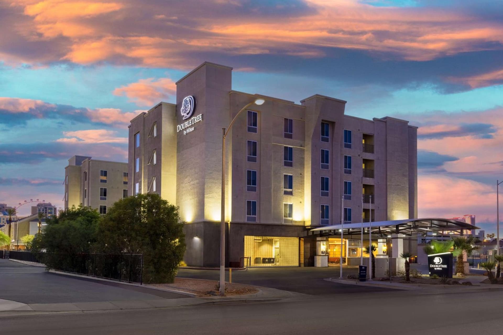 DoubleTree by Hilton Las Vegas East Flamingo interior in Las Vegas, NV — gallery photo 2
