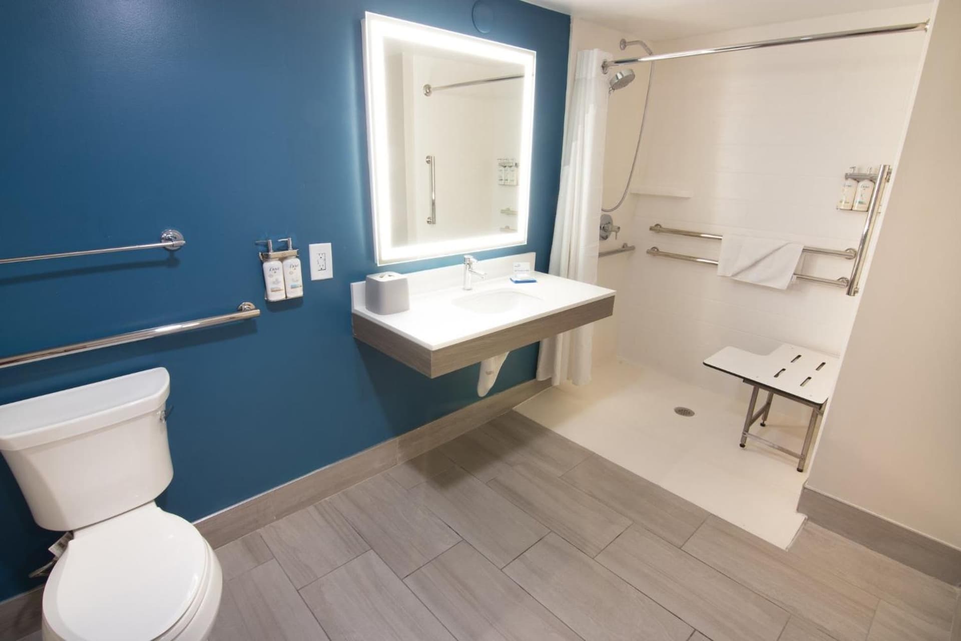 Holiday Inn Express and Suites Fort Lauderdale Airport West by IHG gallery photo in Davie, FL — image 63