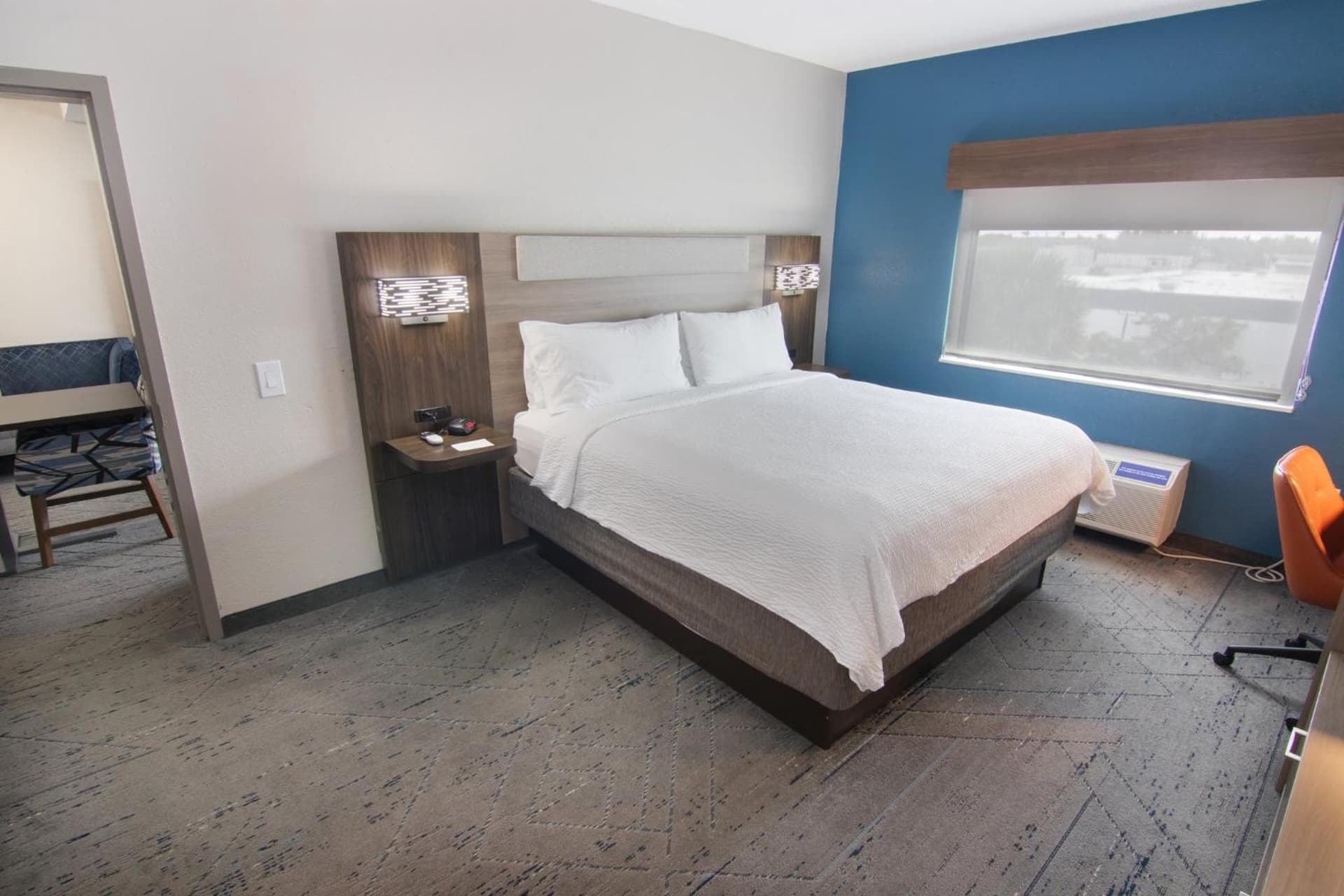 Holiday Inn Express and Suites Fort Lauderdale Airport West by IHG gallery photo in Davie, FL — image 16