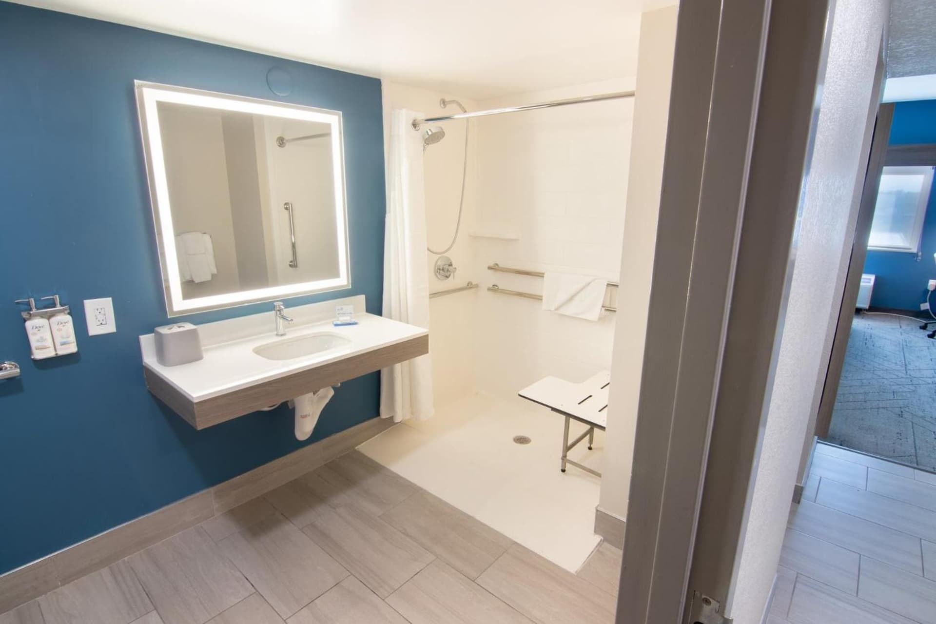 Holiday Inn Express and Suites Fort Lauderdale Airport West by IHG gallery photo in Davie, FL — image 14