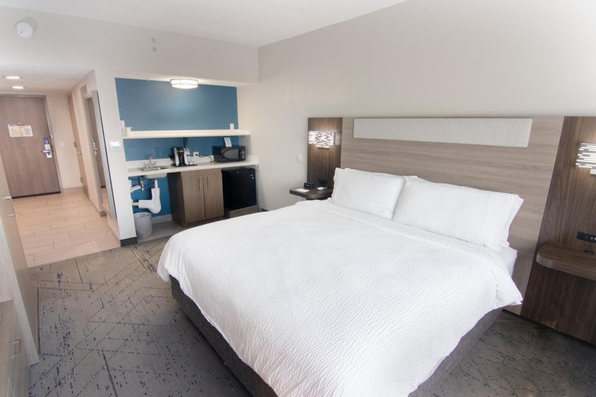 Holiday Inn Express and Suites Fort Lauderdale Airport West by IHG gallery photo in Davie, FL — image 15