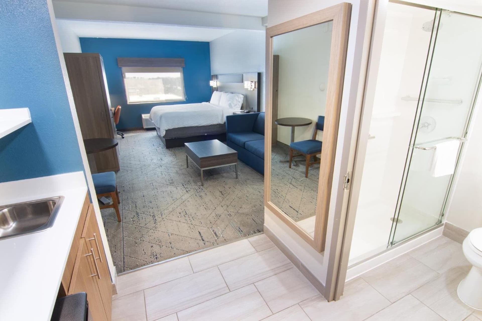 Holiday Inn Express and Suites Fort Lauderdale Airport West by IHG gallery photo in Davie, FL — image 35