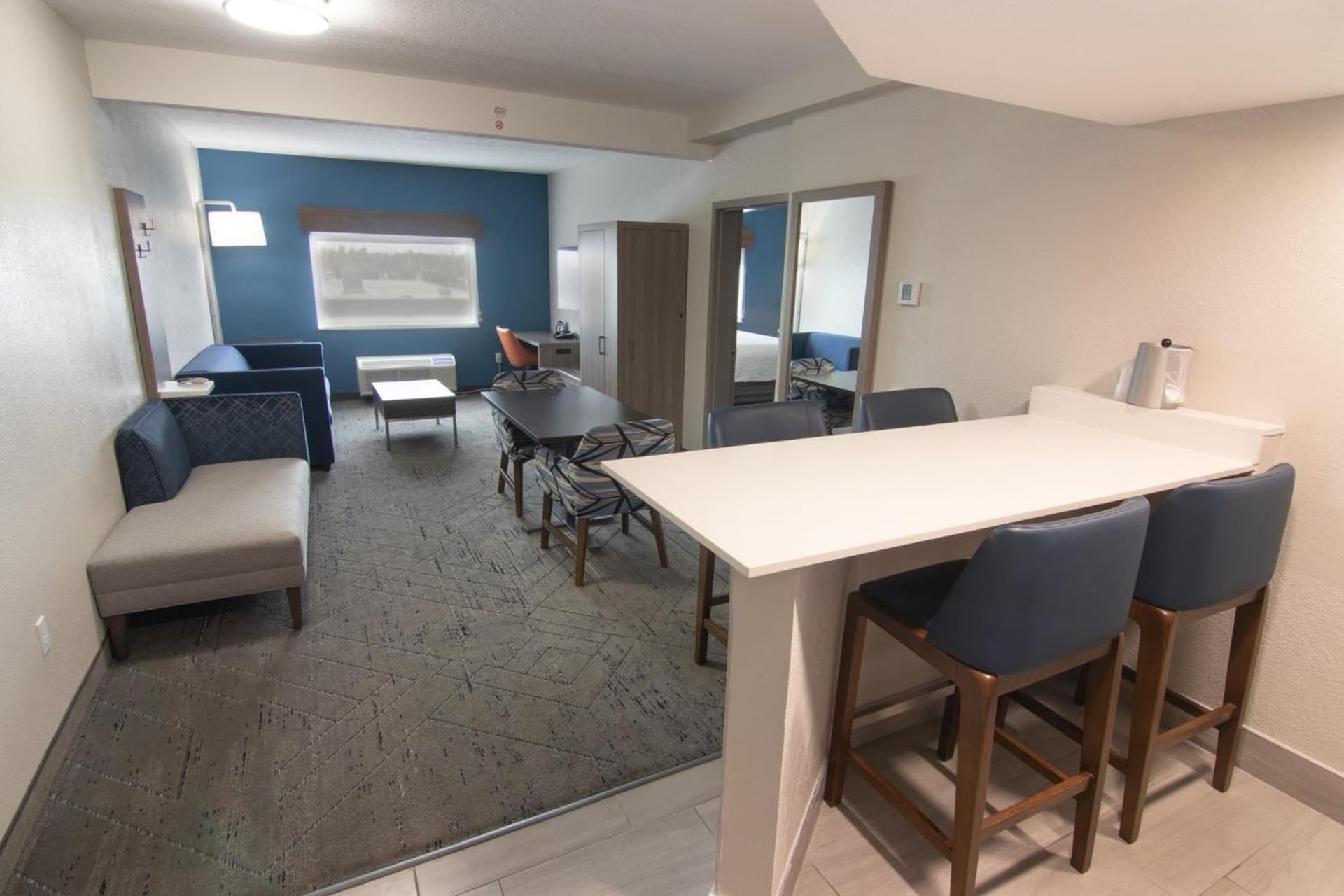 Holiday Inn Express and Suites Fort Lauderdale Airport West by IHG gallery photo in Davie, FL — image 72