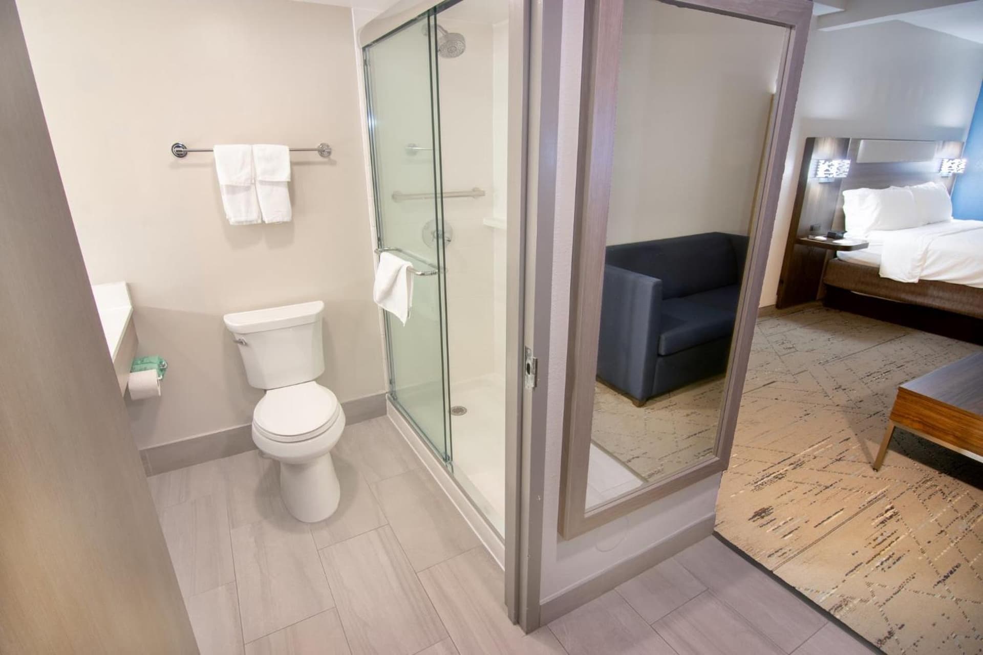 Holiday Inn Express and Suites Fort Lauderdale Airport West by IHG gallery photo in Davie, FL — image 31