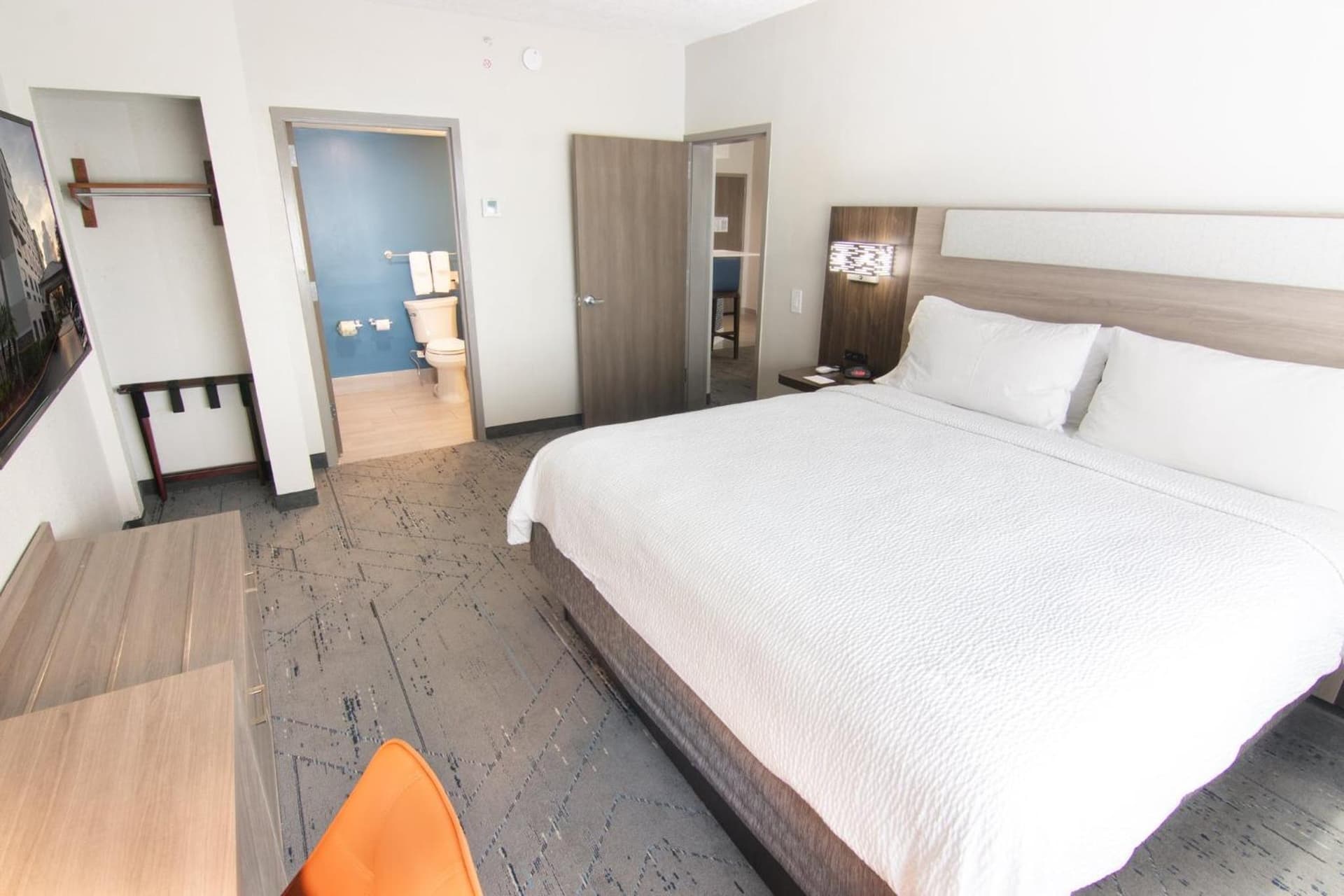 Holiday Inn Express and Suites Fort Lauderdale Airport West by IHG gallery photo in Davie, FL — image 62