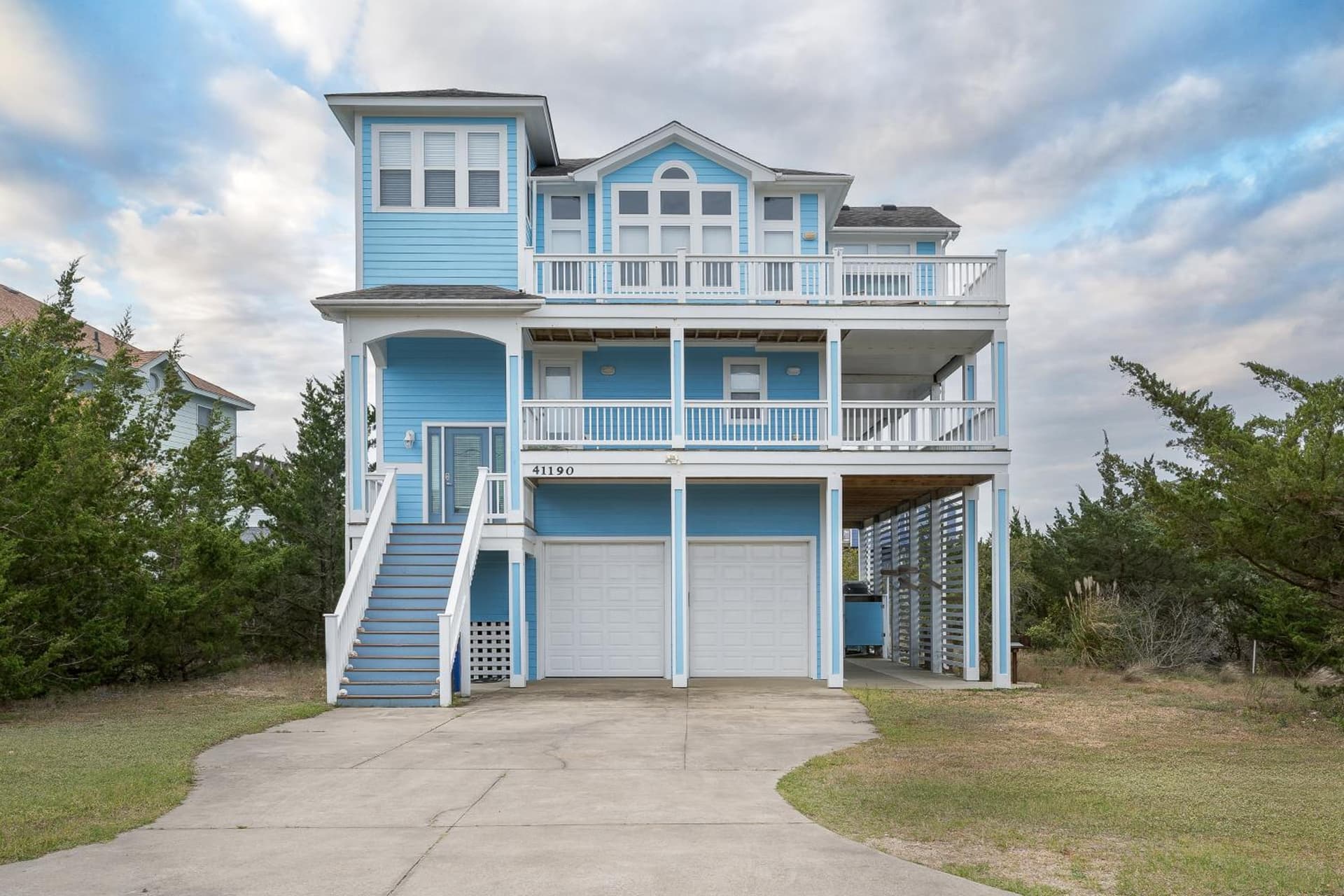 7679 - Aquamarine by Resort Realty featured exterior or lobby in Avon, NC — similar hotel