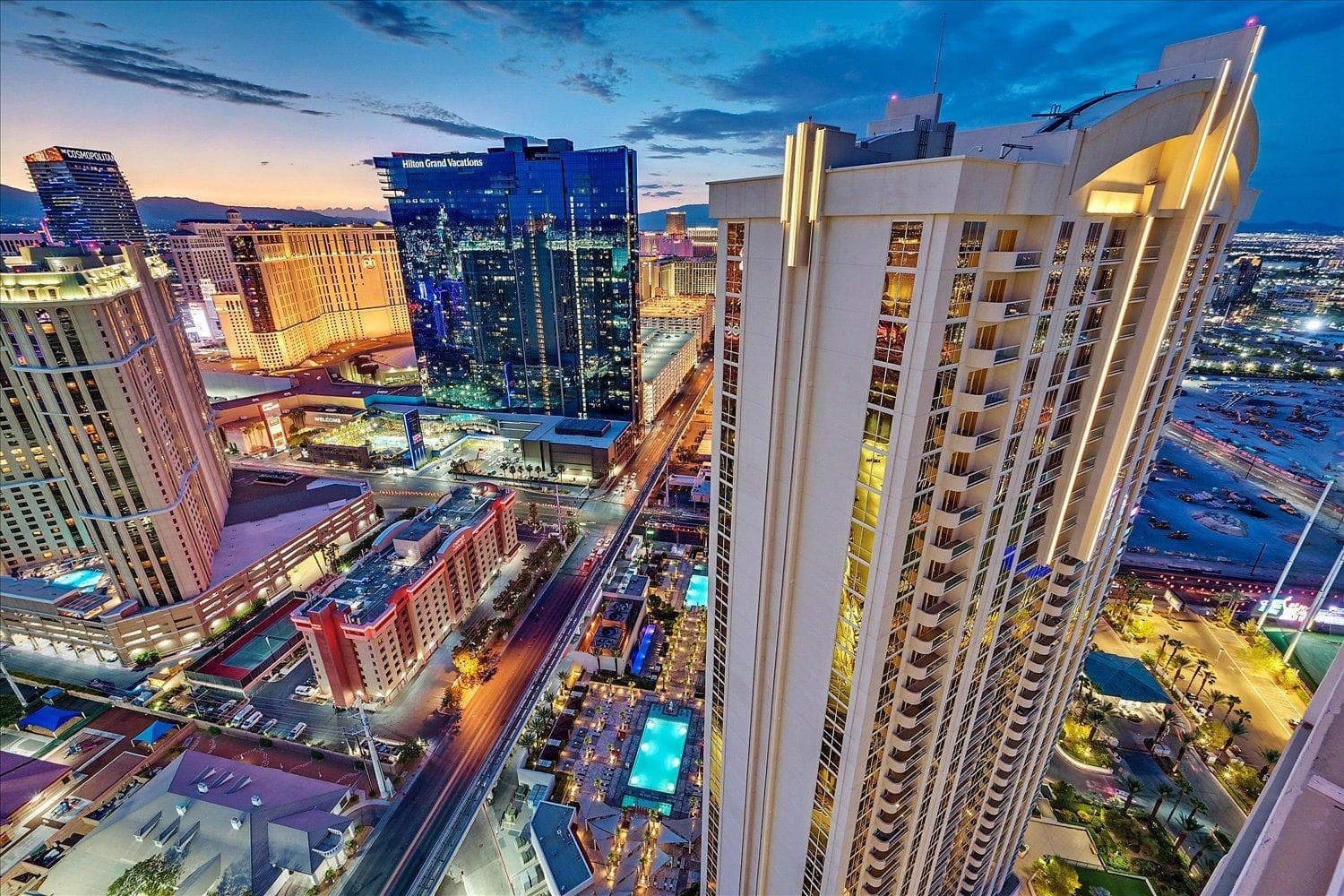 SIGNATURE MGM TOP 38th FLOOR PENTHOUSE, BEST DELUXE BALONY STRIP VIEW SUITE, NO RESORT FEE, FREE VALET, SHORTEST WALK 2 MGM featured exterior or lobby in Las Vegas, NV — similar hotel