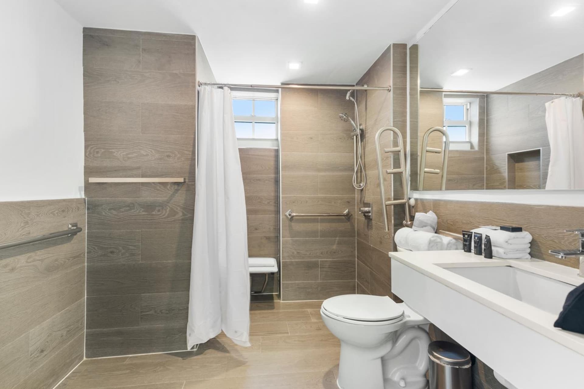 Fortune House Hotel Suites gallery photo in Miami, FL — image 56