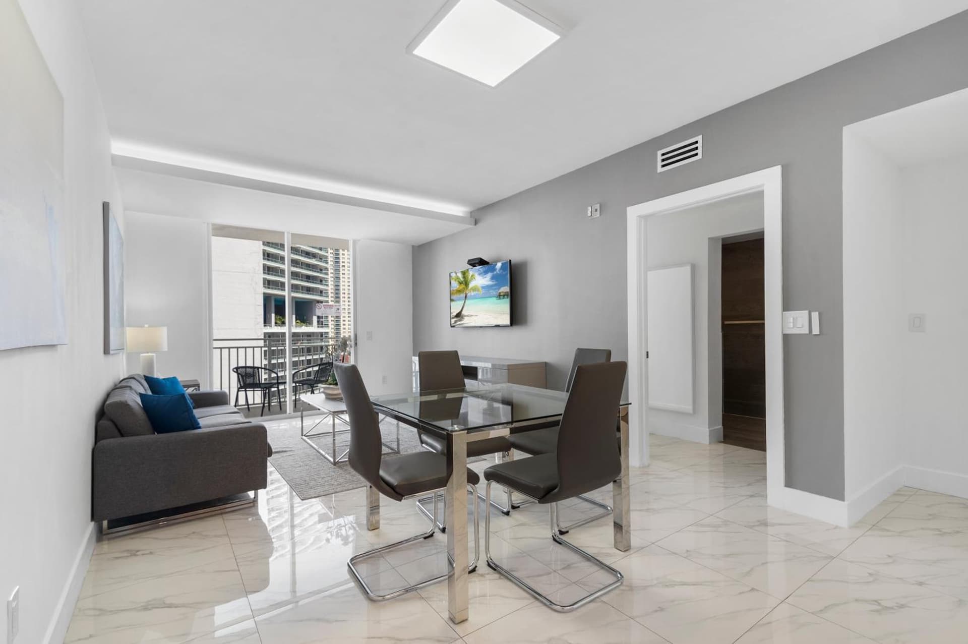 Fortune House Hotel Suites gallery photo in Miami, FL — image 82