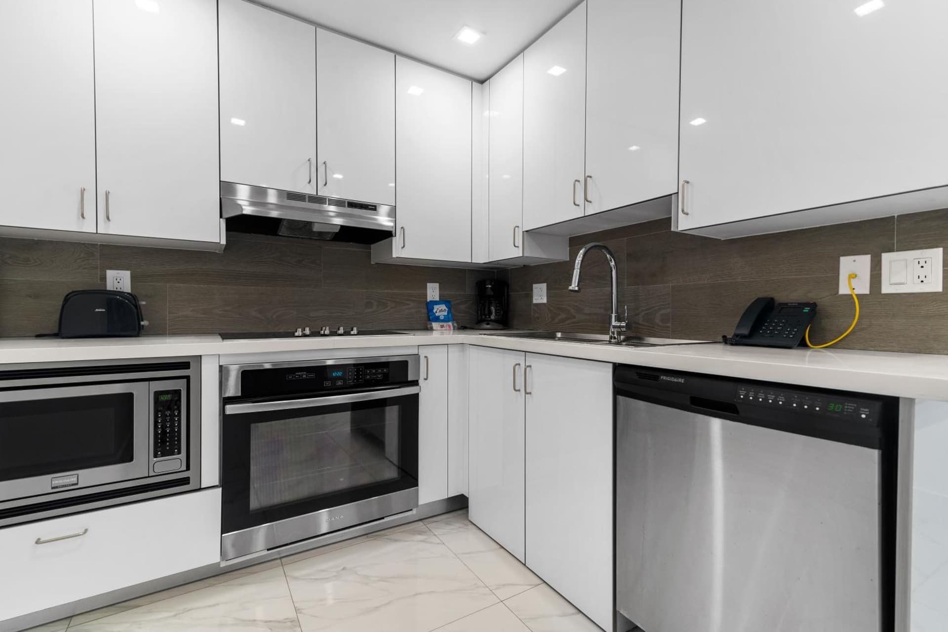 Fortune House Hotel Suites gallery photo in Miami, FL — image 18