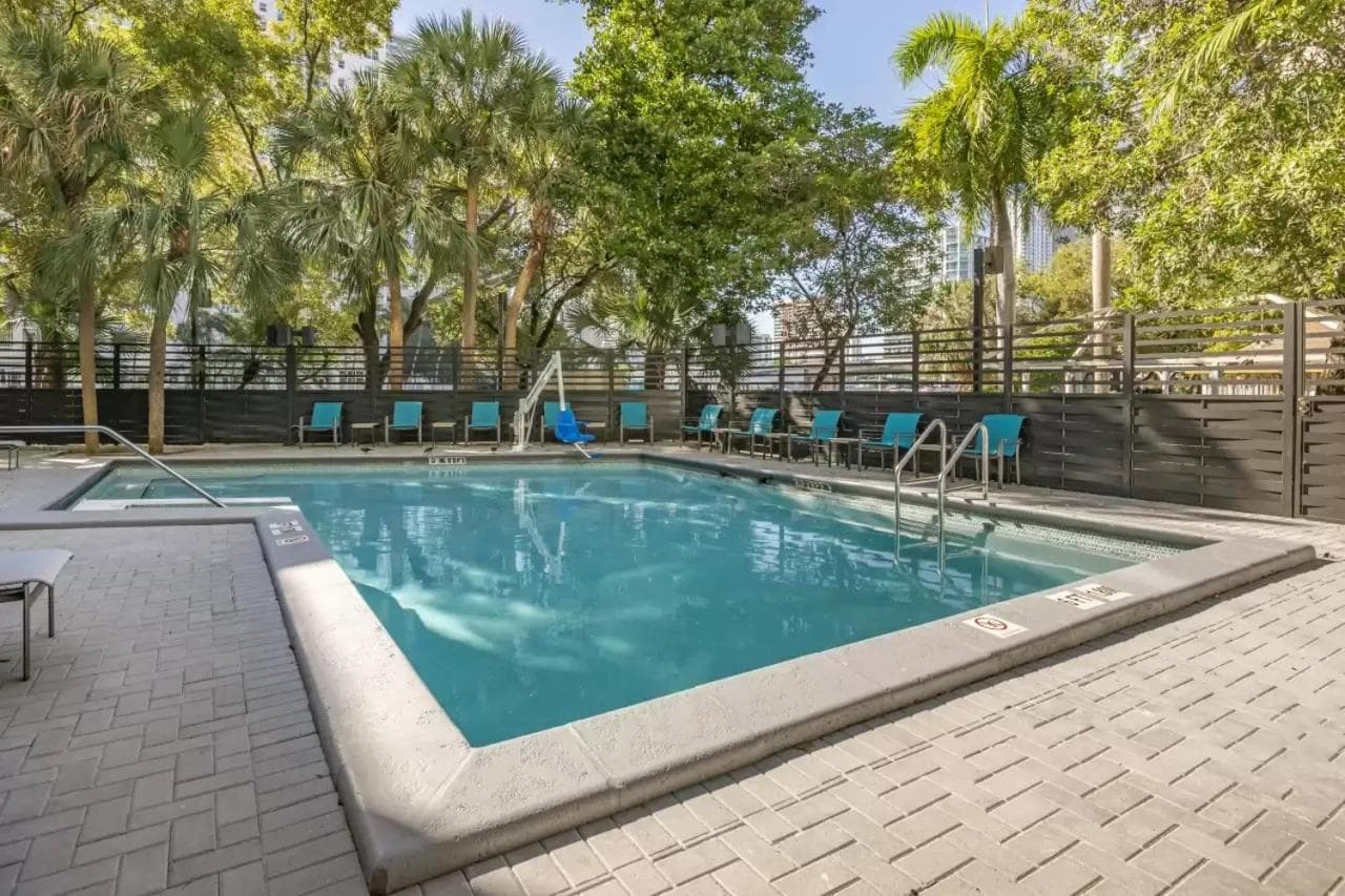 Comfort Inn & Suites Downtown Brickell-Port of Miami gallery photo in Miami, FL — image 8