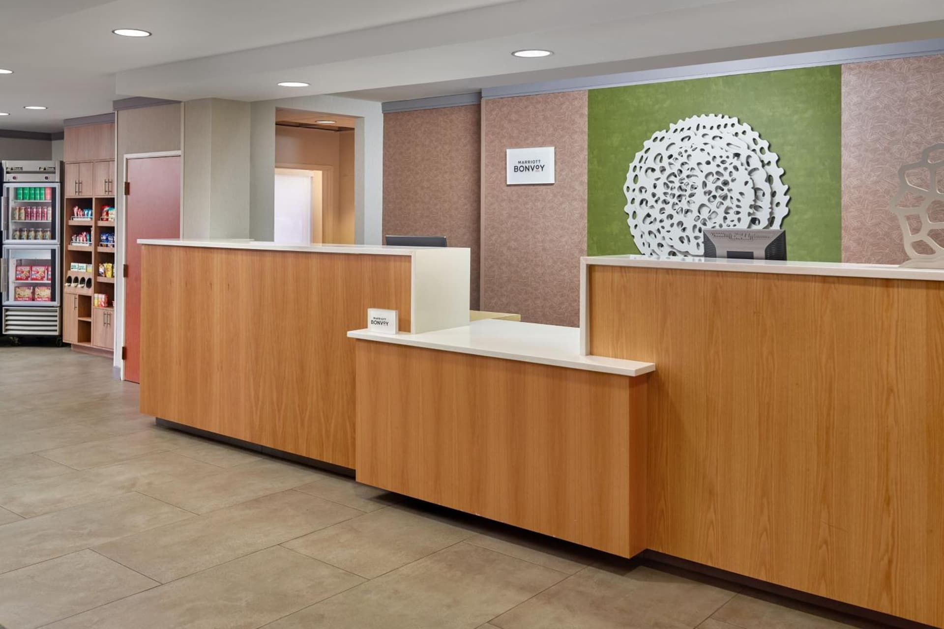 Fairfield Inn & Suites by Marriott Warner Robins interior in Warner Robins, GA — gallery photo 2
