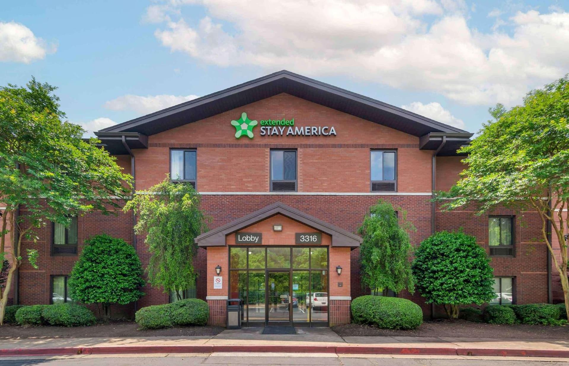 Extended Stay America Select Suites - Atlanta - Kennesaw Chastain Rd interior in Kennesaw, GA — gallery photo 2
