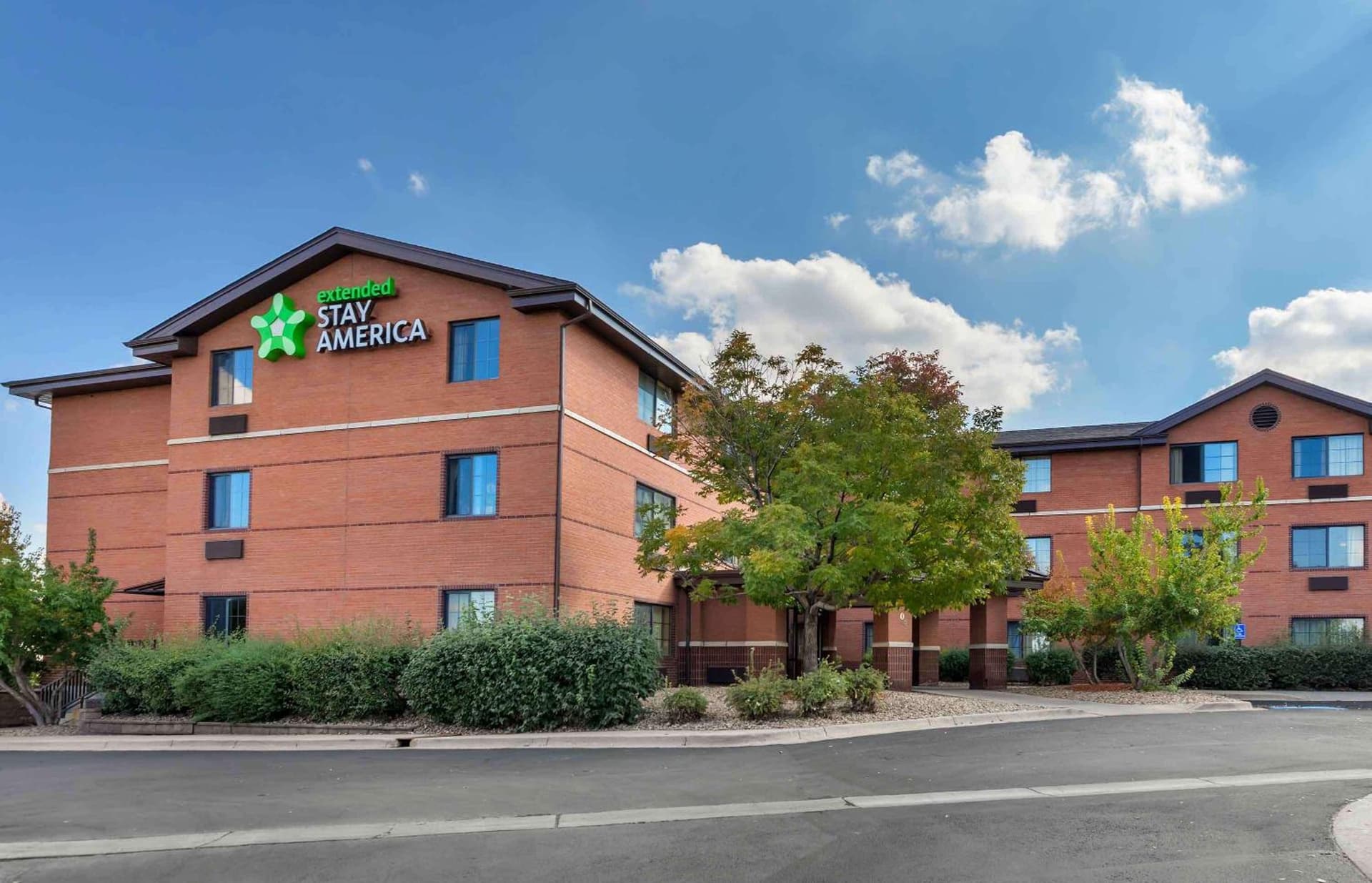 Extended Stay America Select Suites - Denver - Tech Center South featured exterior or lobby in Centennial, CO — similar hotel