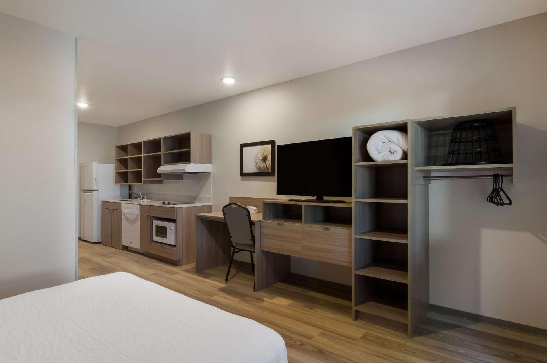 WoodSpring Suites Olympia - Lacey gallery photo in Olympia, WA — image 23