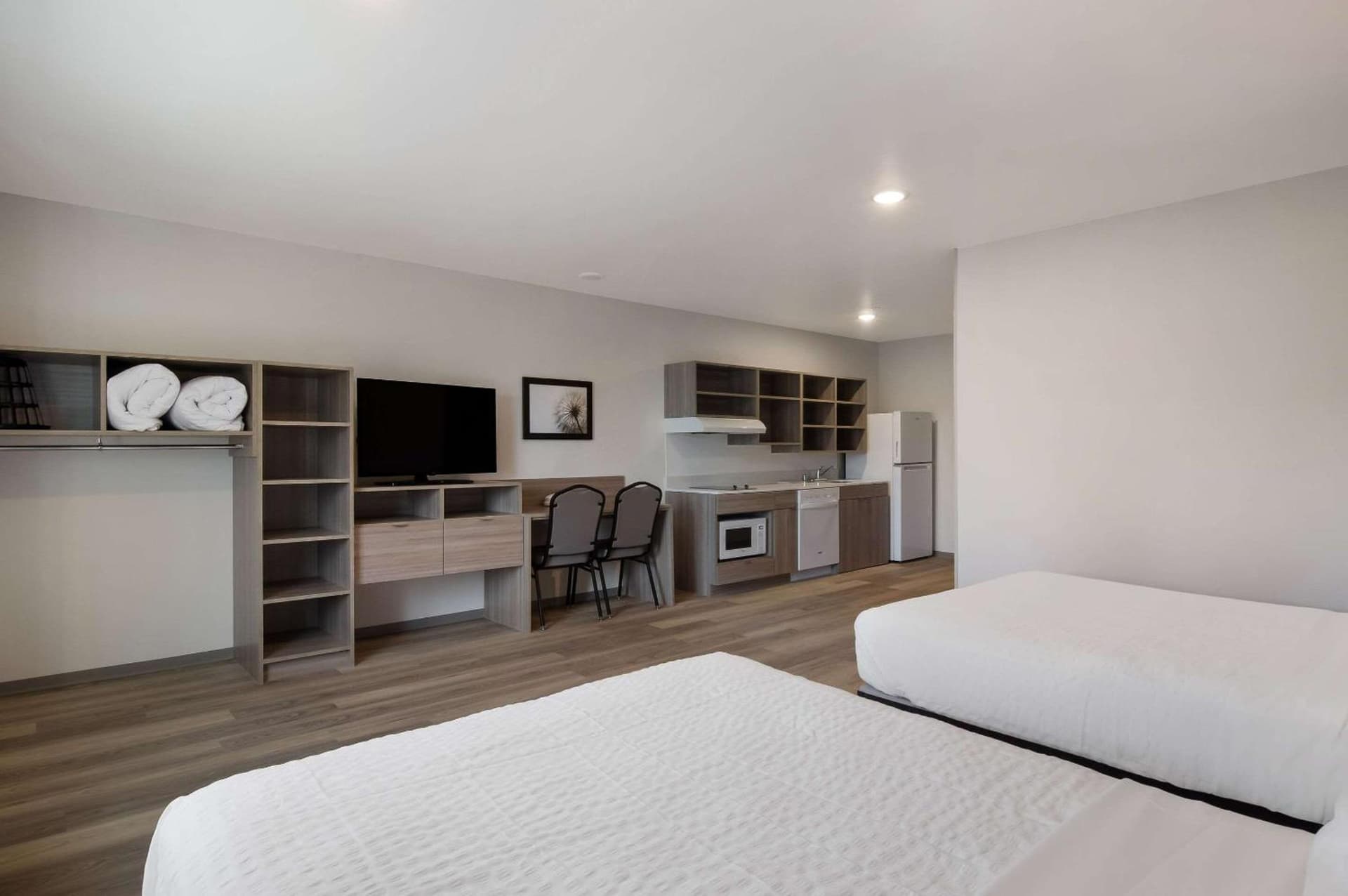 WoodSpring Suites Olympia - Lacey gallery photo in Olympia, WA — image 25