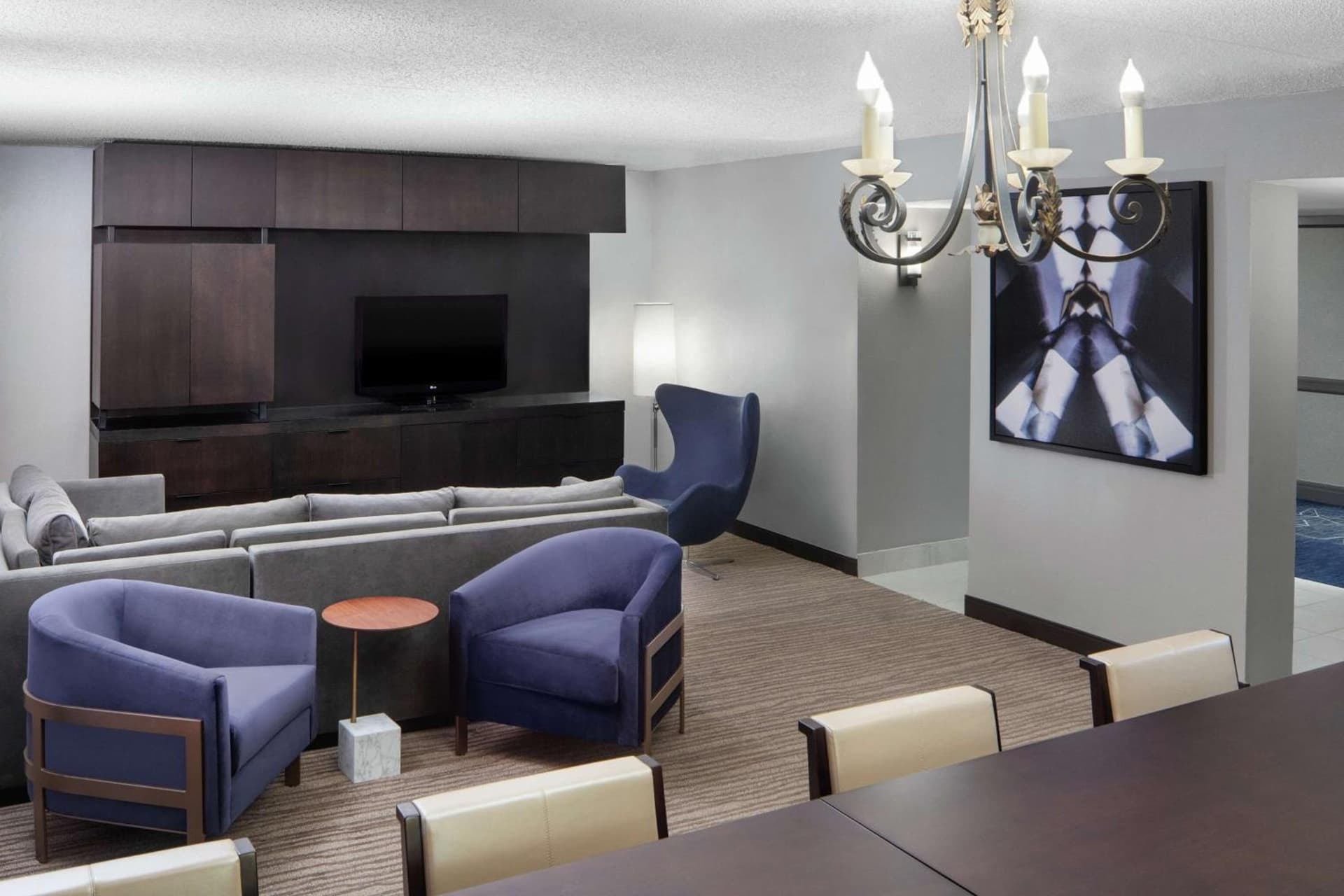 DoubleTree by Hilton Hotel Newark Airport property views in Newark, NJ — gallery photo 3