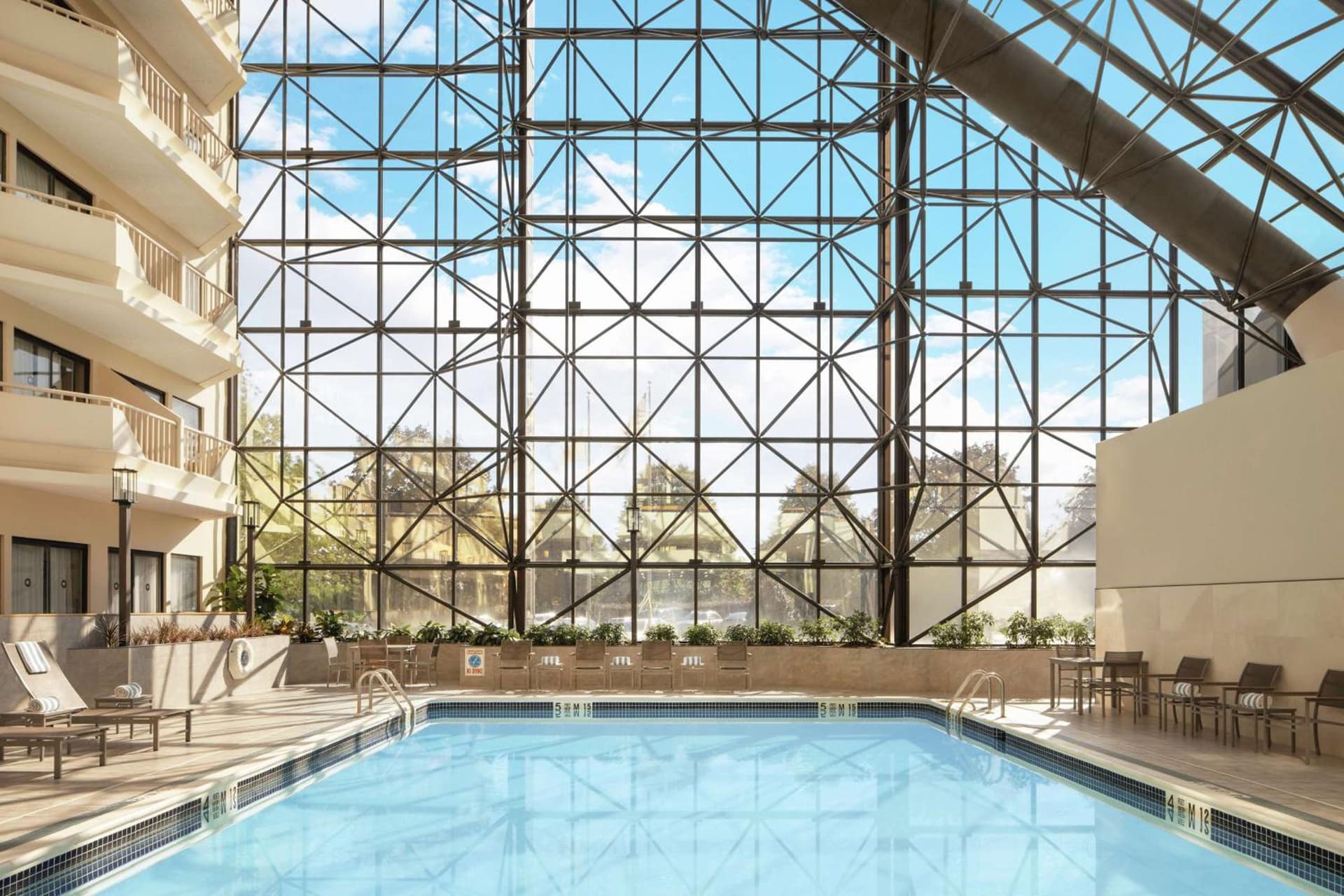 DoubleTree by Hilton Hotel Newark Airport gallery photo in Newark, NJ — image 59