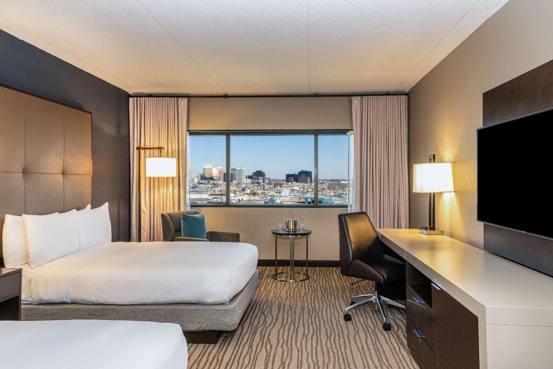 DoubleTree by Hilton Hotel Newark Airport gallery photo in Newark, NJ — image 76