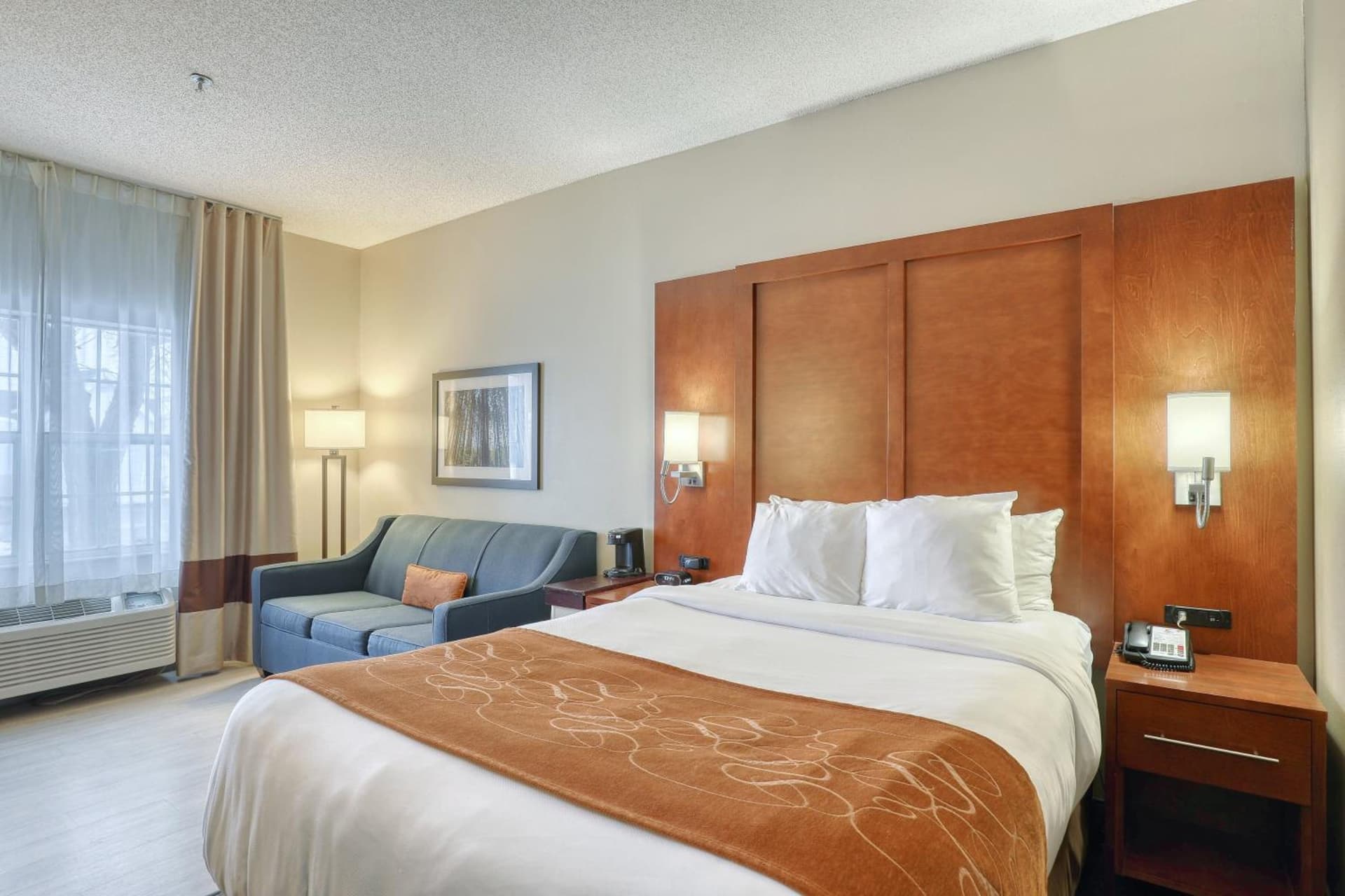Comfort Suites Appleton Airport gallery photo in Appleton, WI — image 77