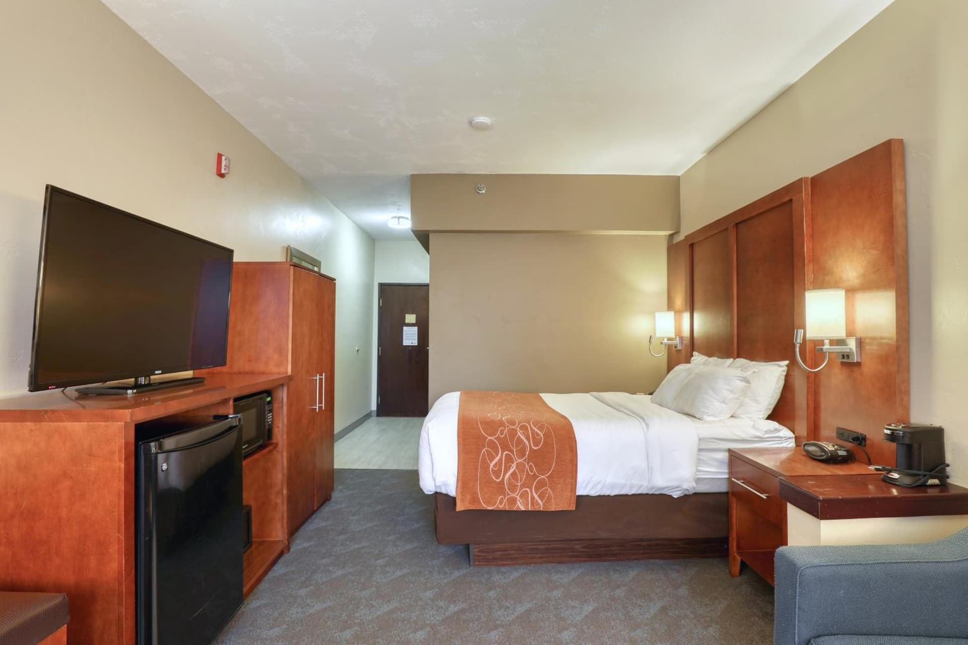 Comfort Suites Appleton Airport gallery photo in Appleton, WI — image 86
