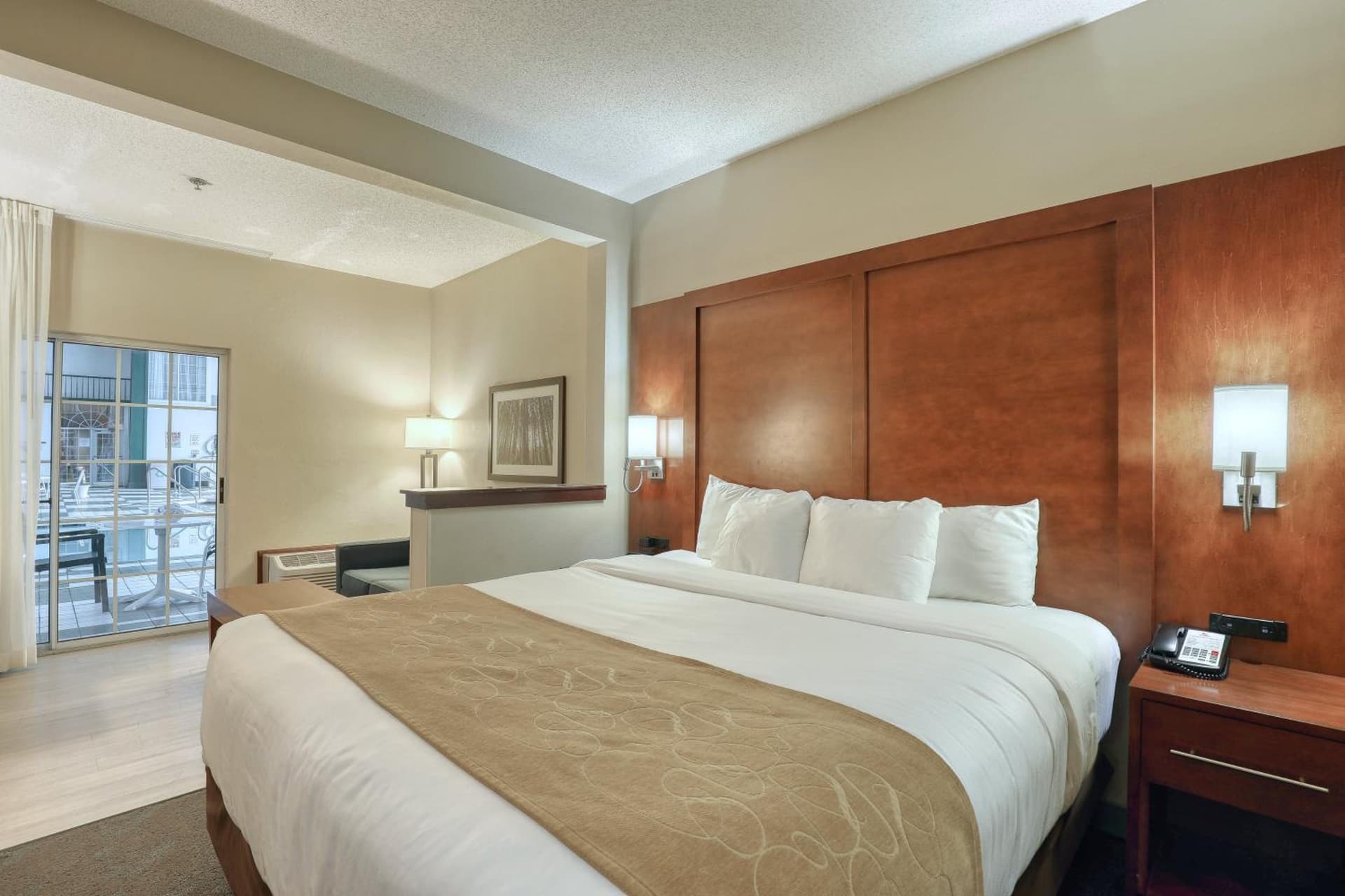 Comfort Suites Appleton Airport gallery photo in Appleton, WI — image 7