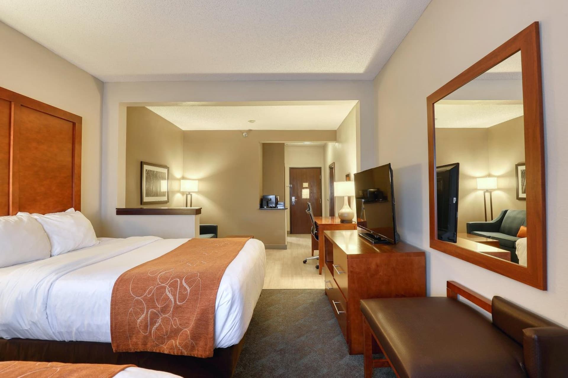 Comfort Suites Appleton Airport gallery photo in Appleton, WI — image 90