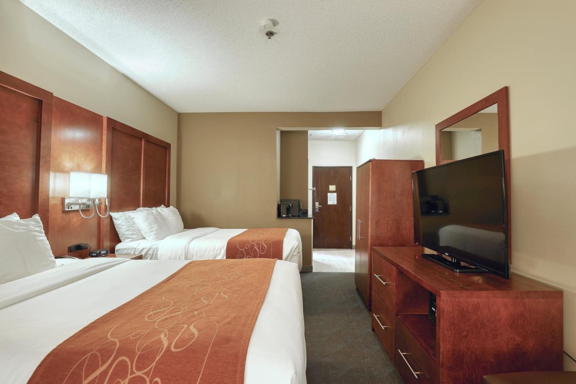 Comfort Suites Appleton Airport gallery photo in Appleton, WI — image 39