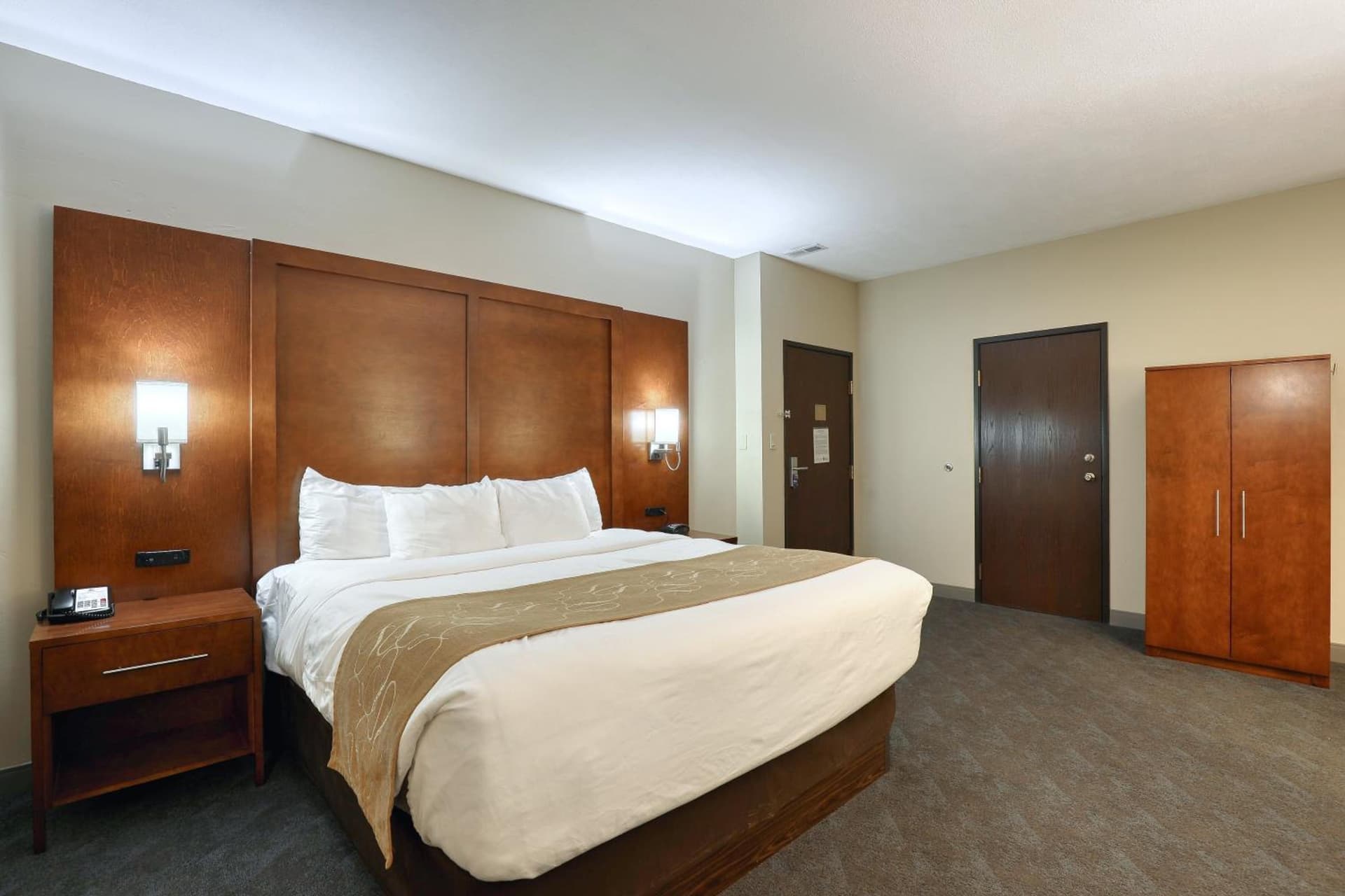 Comfort Suites Appleton Airport gallery photo in Appleton, WI — image 63