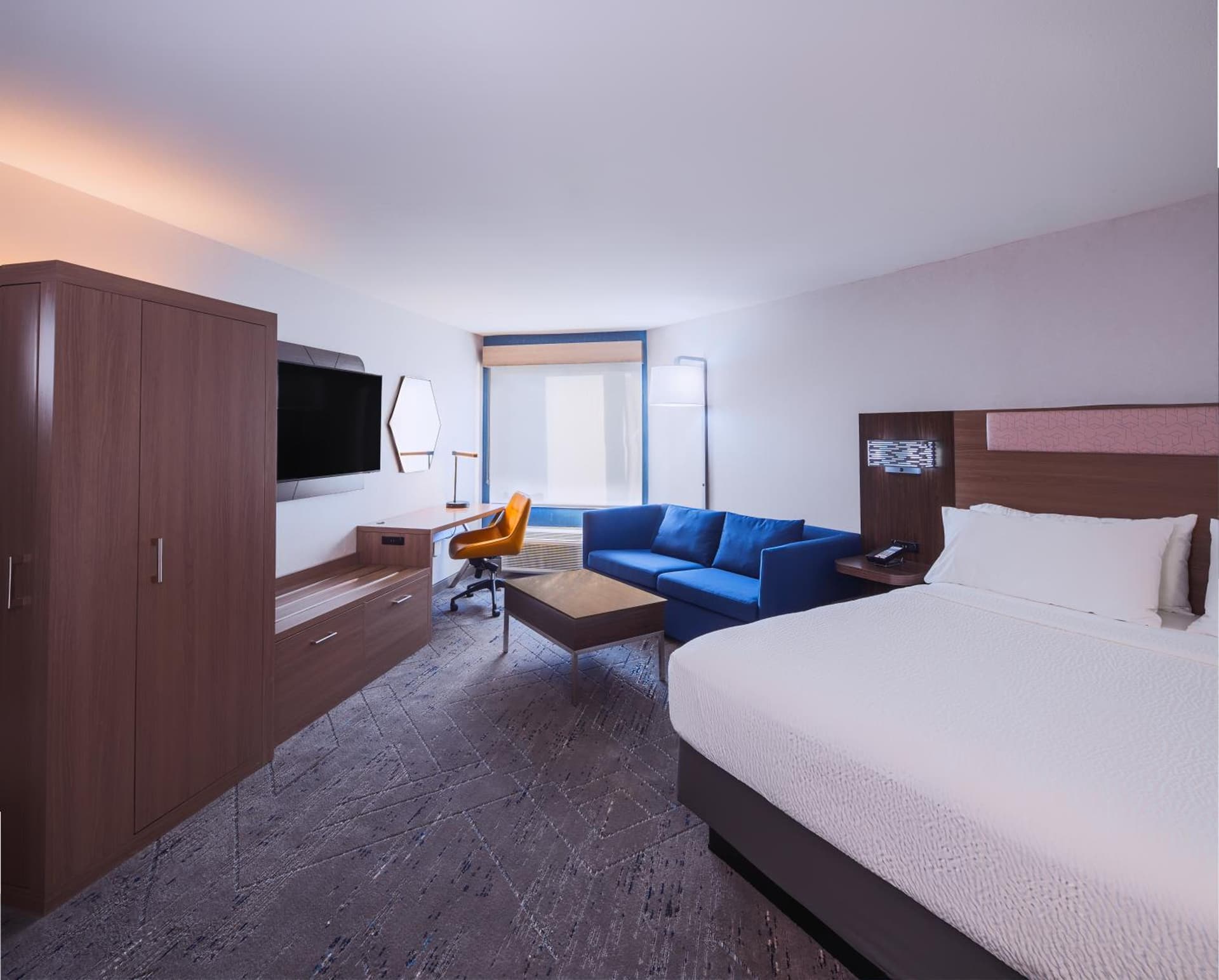 Holiday Inn Express La Mesa Near SDSU by IHG interior in La Mesa, CA — gallery photo 2