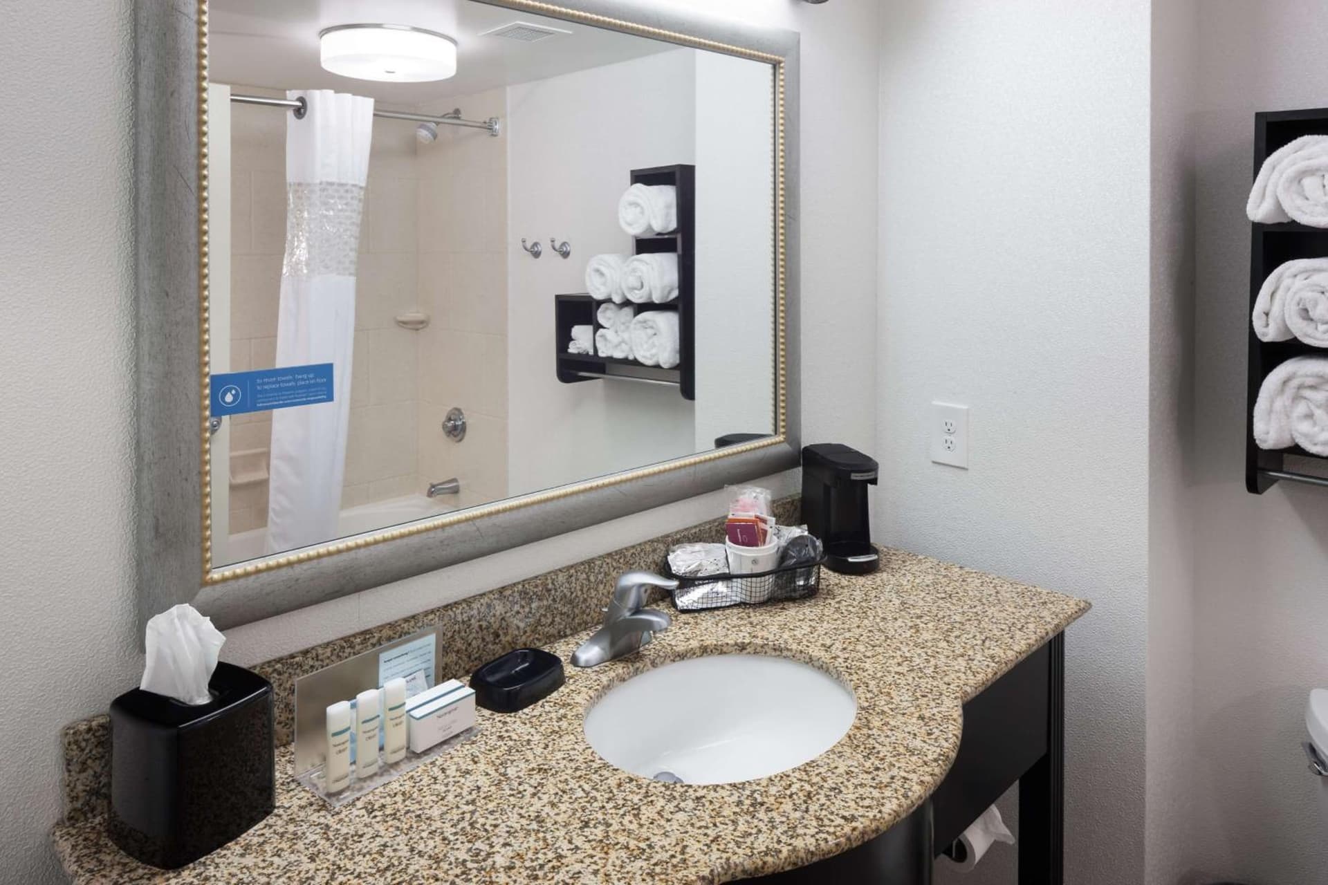 Hampton Inn & Suites Gainesville Downtown gallery photo in Gainesville, FL — image 23