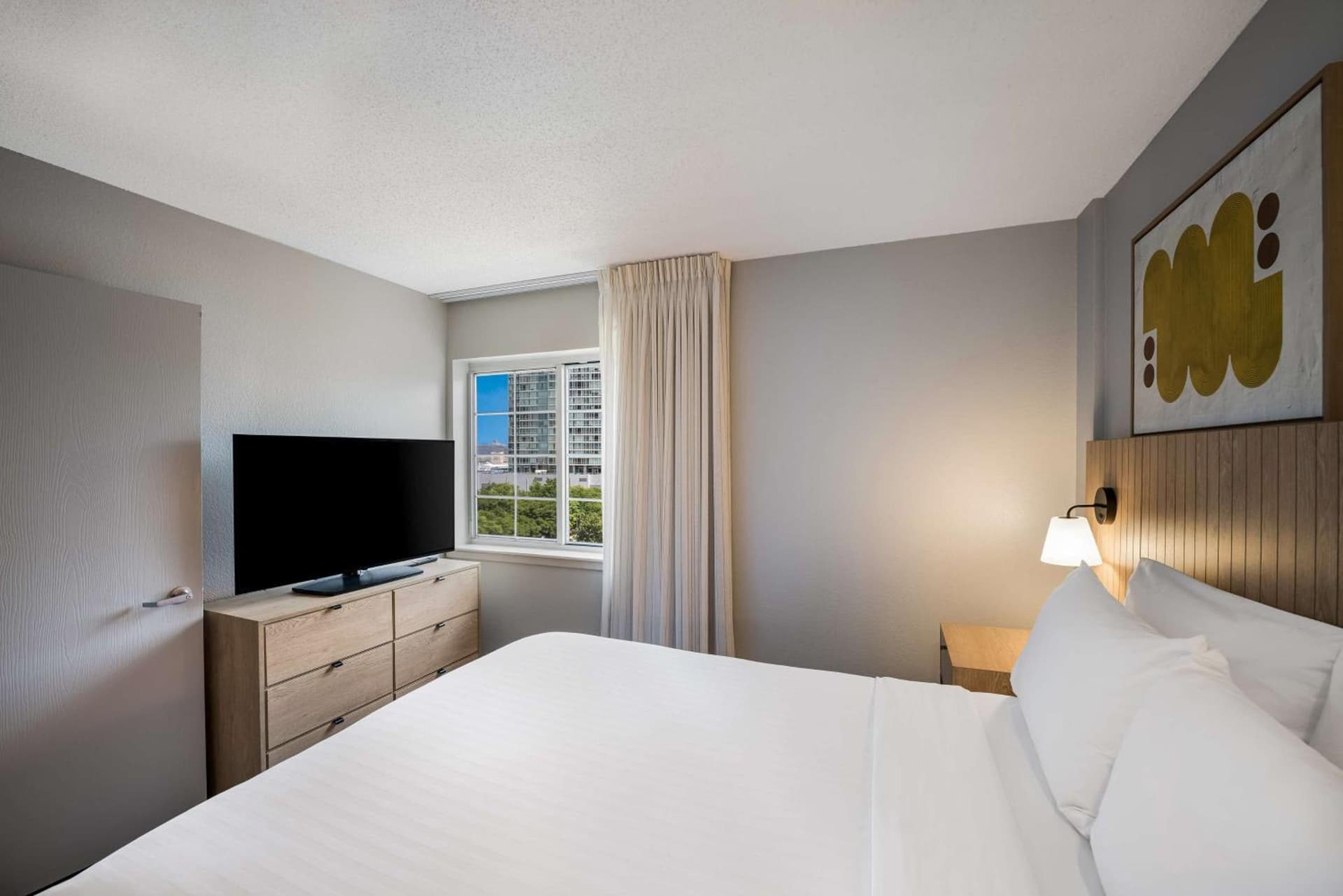 Sonesta Simply Suites Jersey City gallery photo in Jersey City, NJ — image 39
