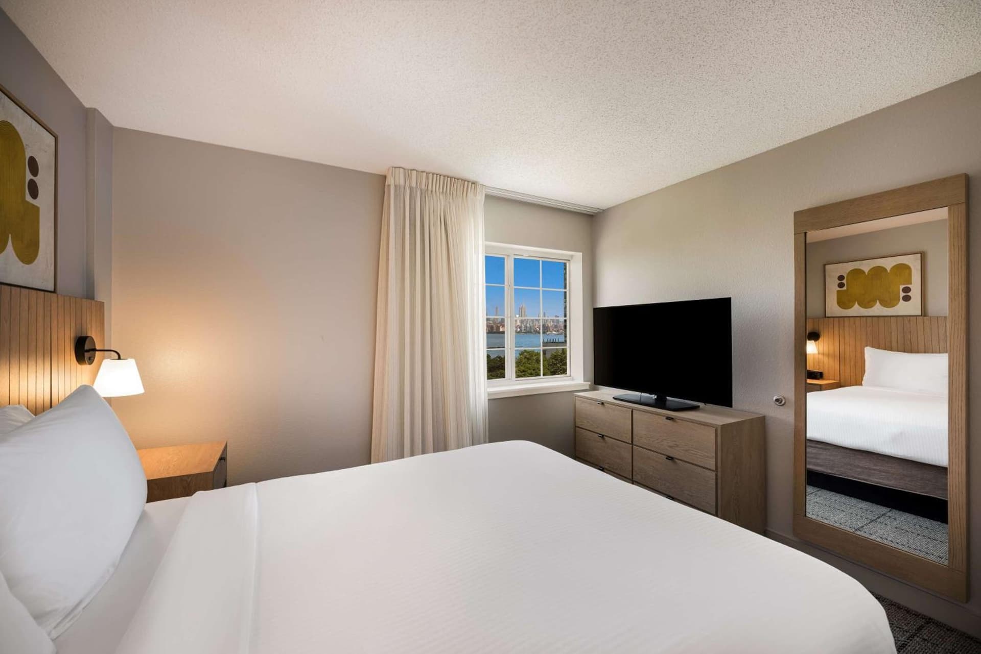 Sonesta Simply Suites Jersey City gallery photo in Jersey City, NJ — image 34