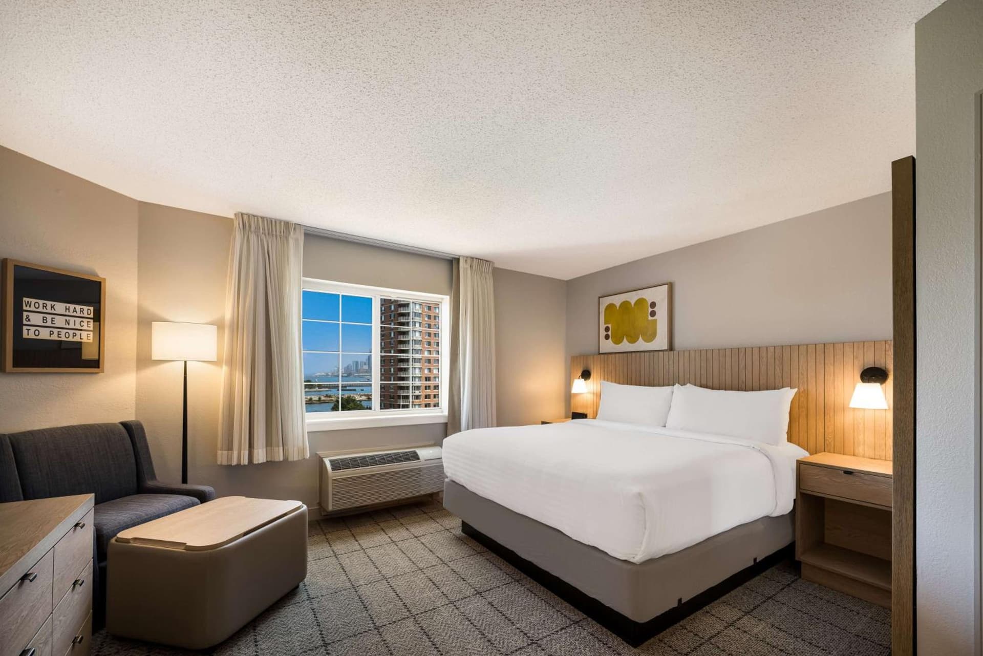 Sonesta Simply Suites Jersey City gallery photo in Jersey City, NJ — image 49