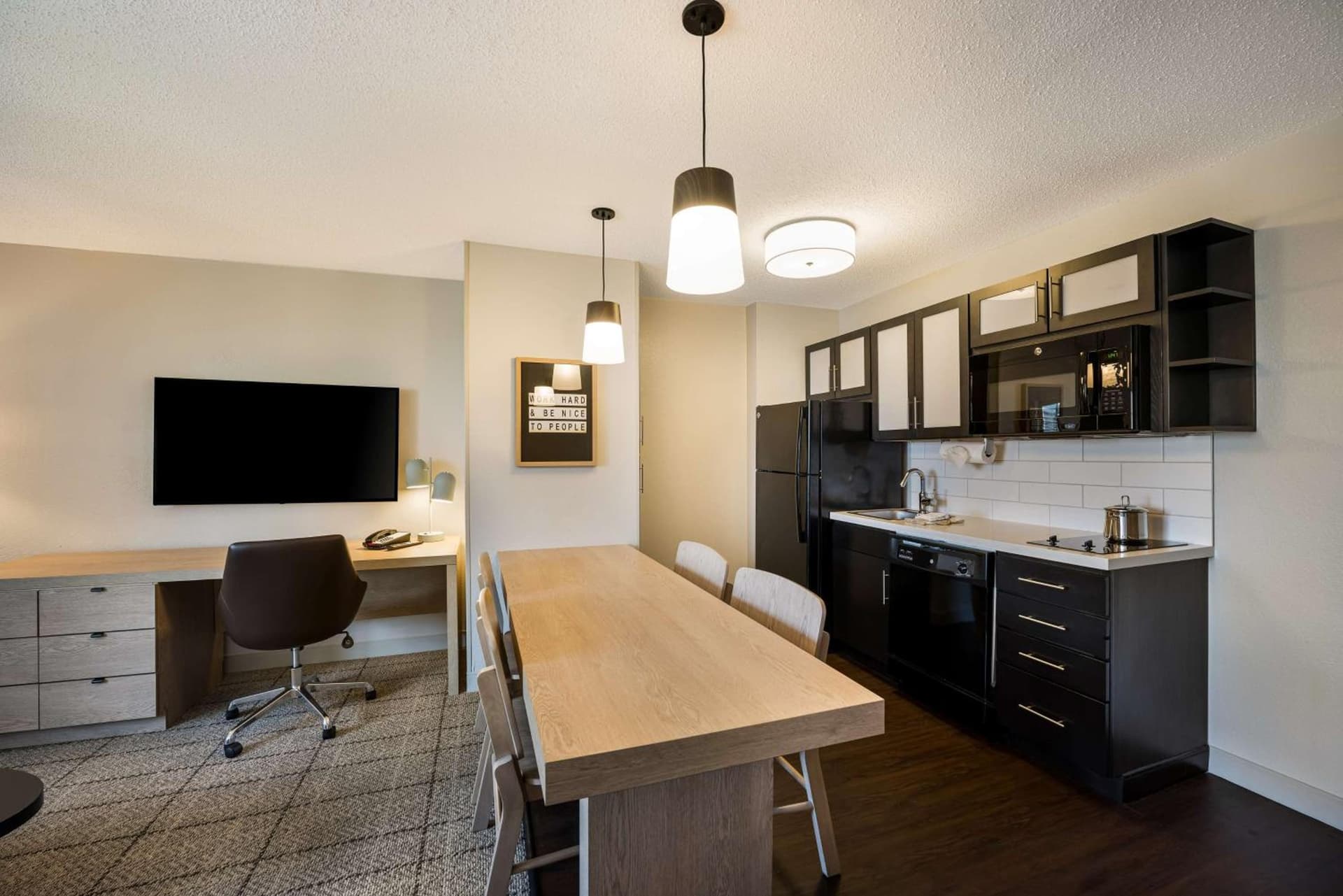 Sonesta Simply Suites Jersey City gallery photo in Jersey City, NJ — image 36