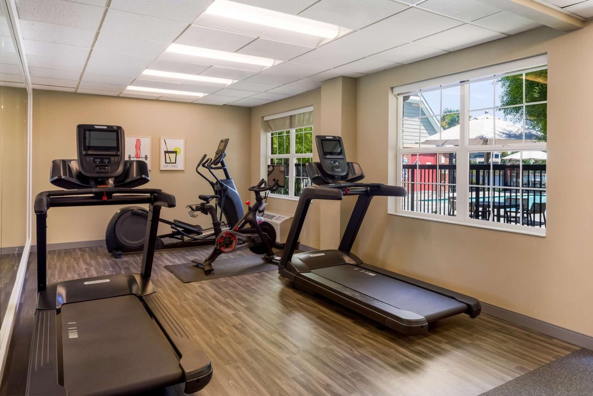 Sonesta ES Suites San Francisco Airport Oyster Point Waterfront interior in South San Francisco, CA — gallery photo 2