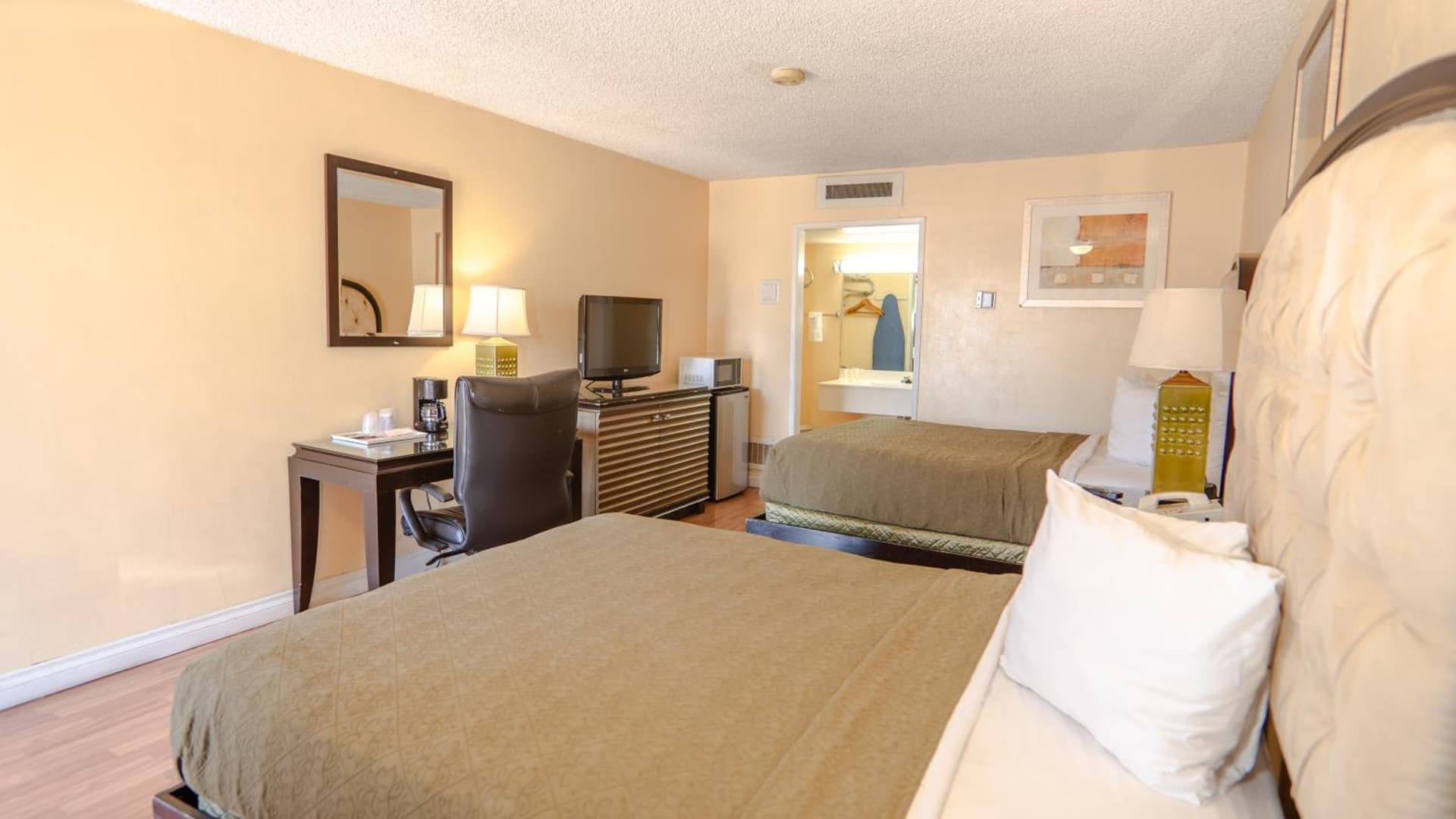 Motel 6 Victorville Green Tree Bvld gallery photo in Victorville, CA — image 78