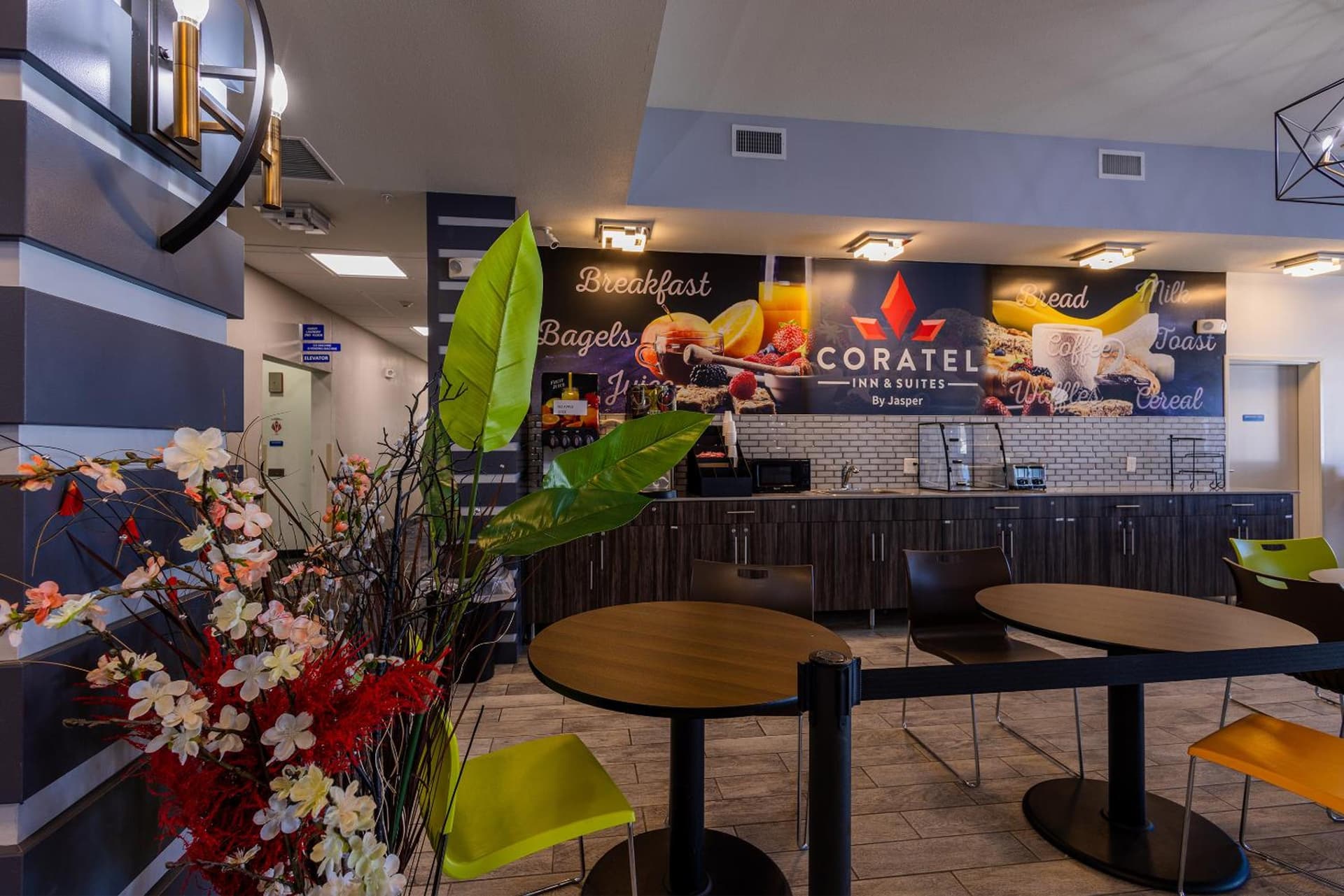 Coratel Inn and Suites By Jasper Saint Paul Minneapolis Inver Grove Heights property views in Inver Grove Heights, MN — gallery photo 3