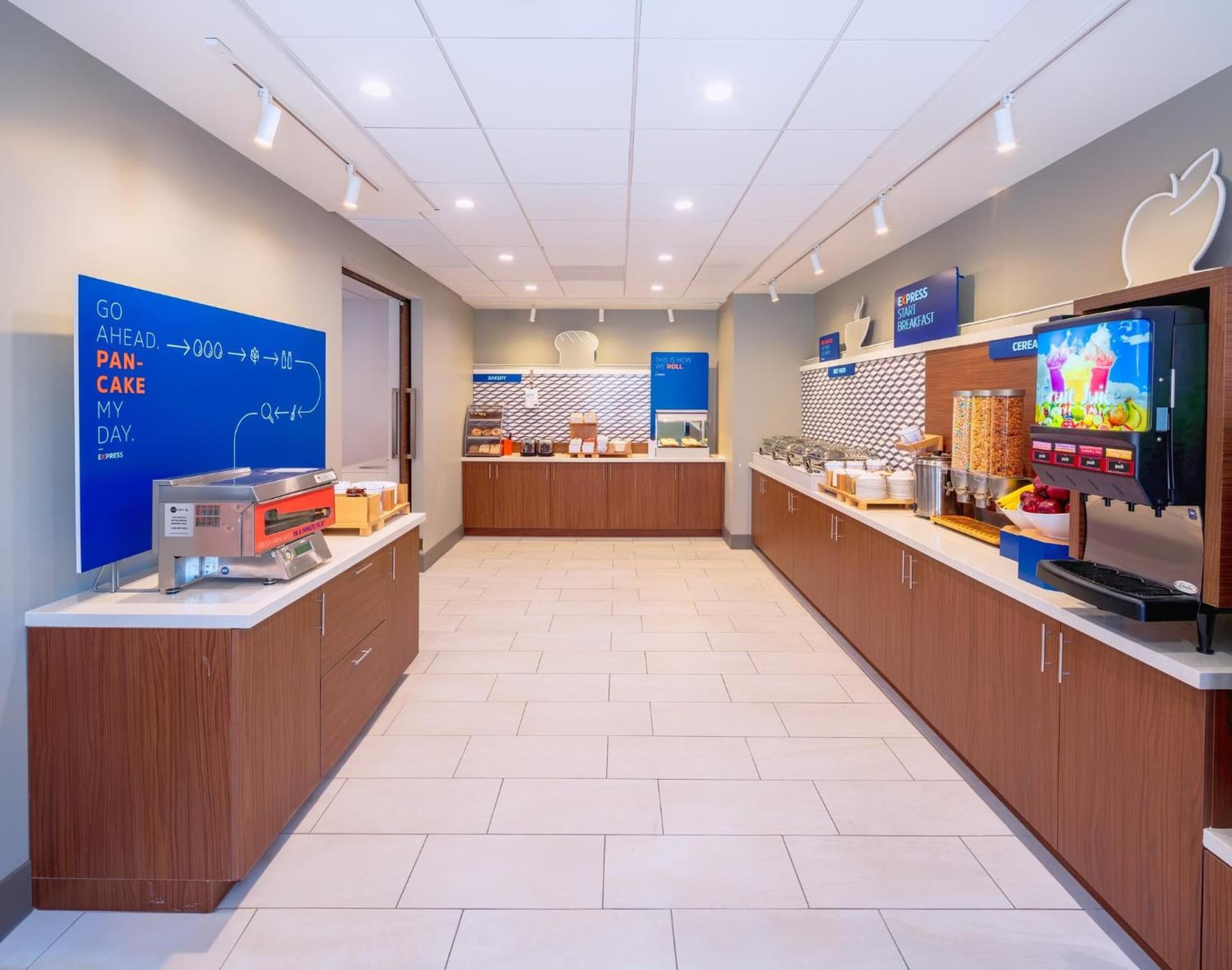 Holiday Inn Express La Mesa Near SDSU by IHG property views in La Mesa, CA — gallery photo 3