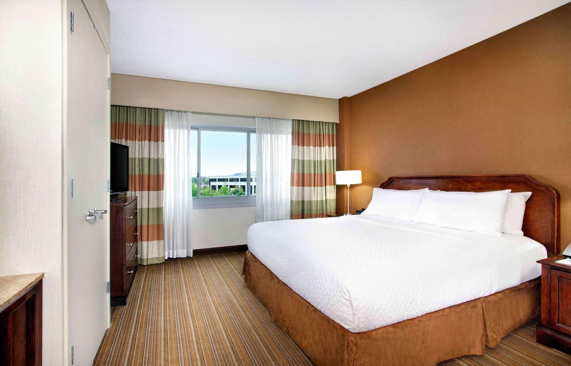 Embassy Suites Parsippany gallery photo in Parsippany, NJ — image 7