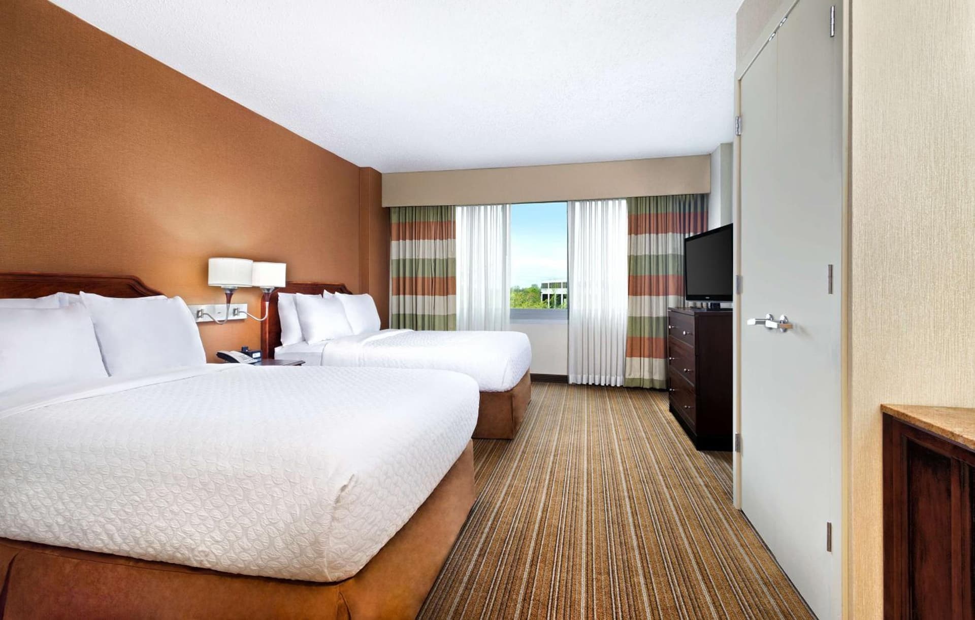 Embassy Suites Parsippany gallery photo in Parsippany, NJ — image 11